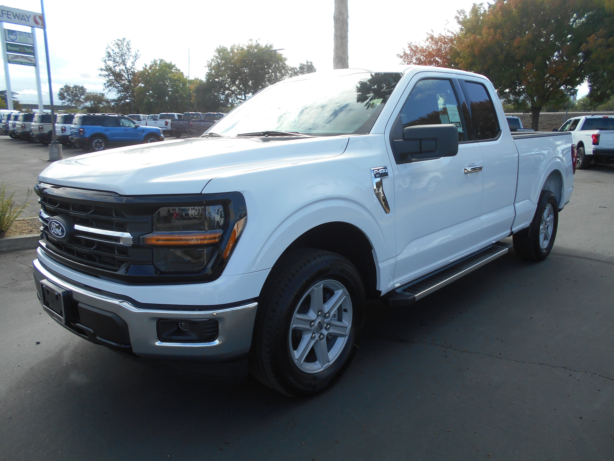 2025 Ford F-150 XLT's photo