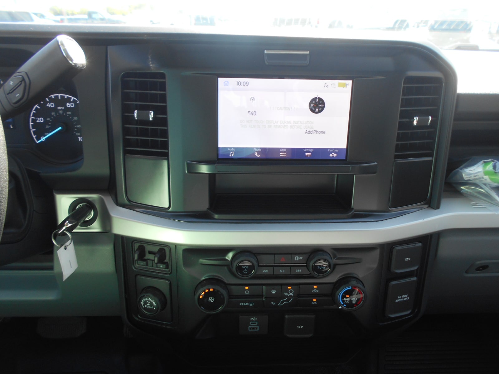 2025 Ford F-350 Super Duty Chassis Cab XL - Photo 10