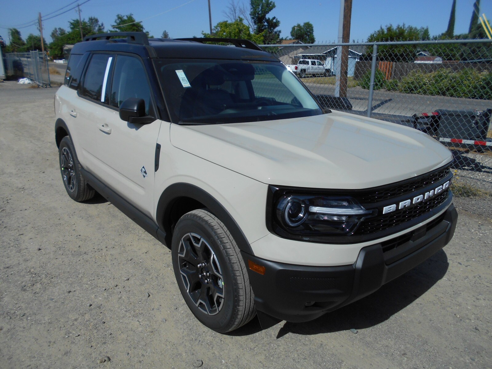 2025 Ford Bronco Sport Outer Banks photo 3