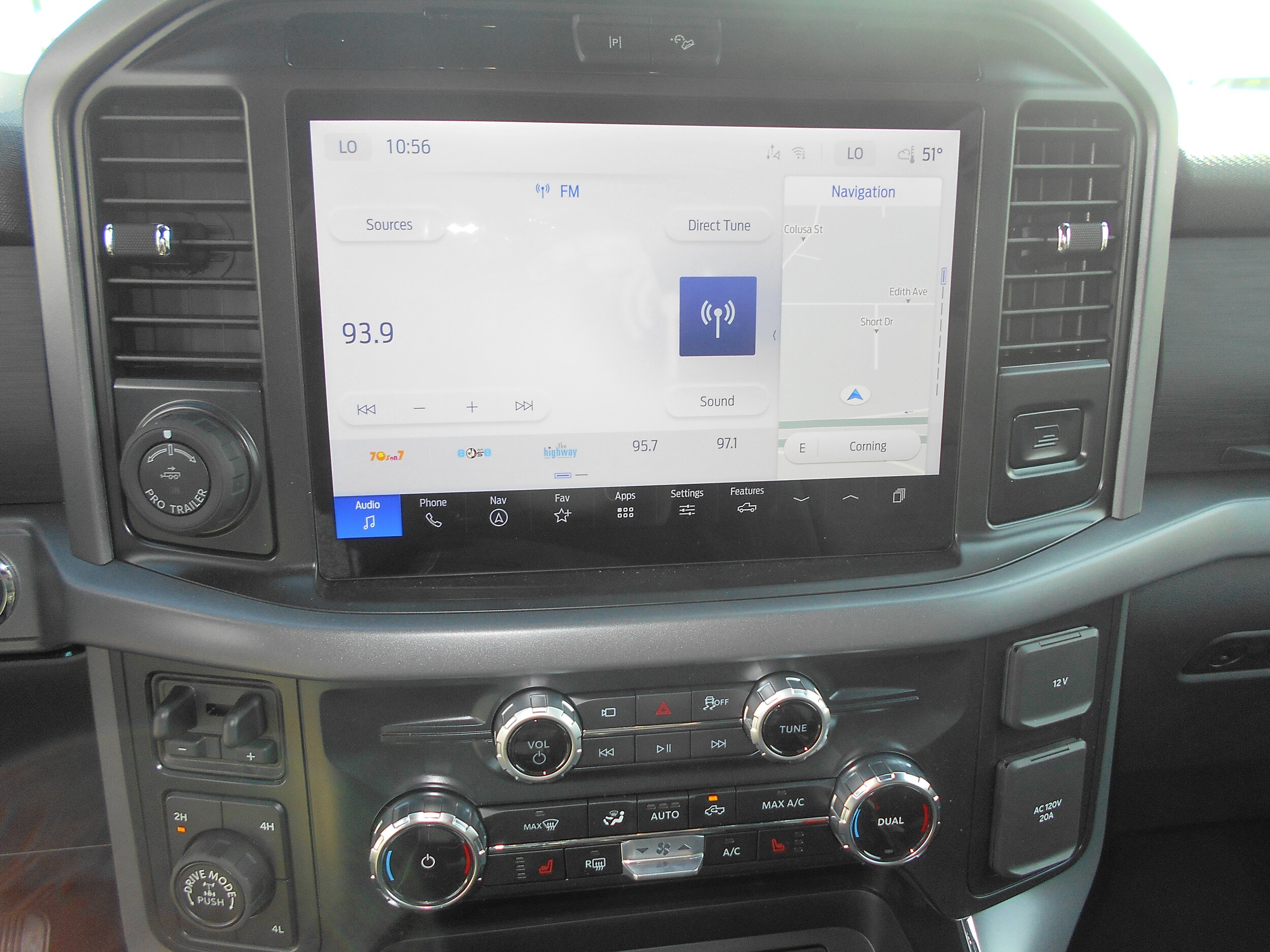 2025 Ford F-150 XLT photo 3