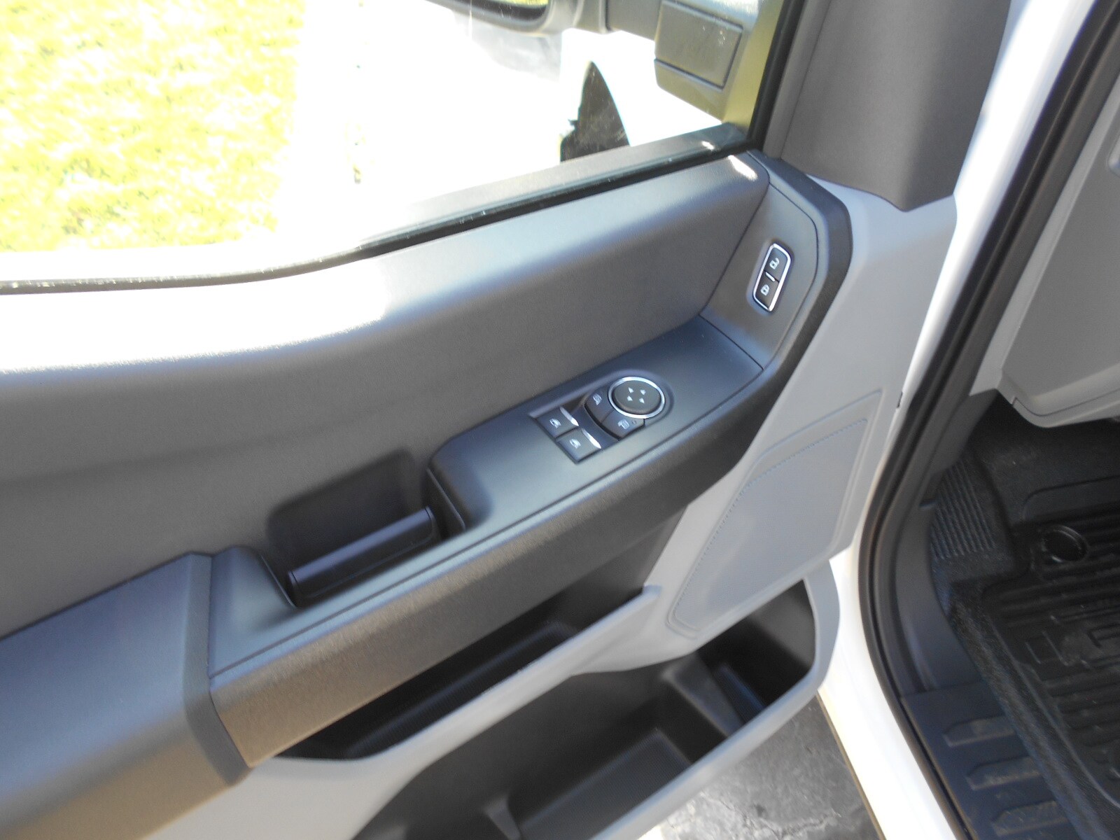 2025 Ford F-250 XL photo 4