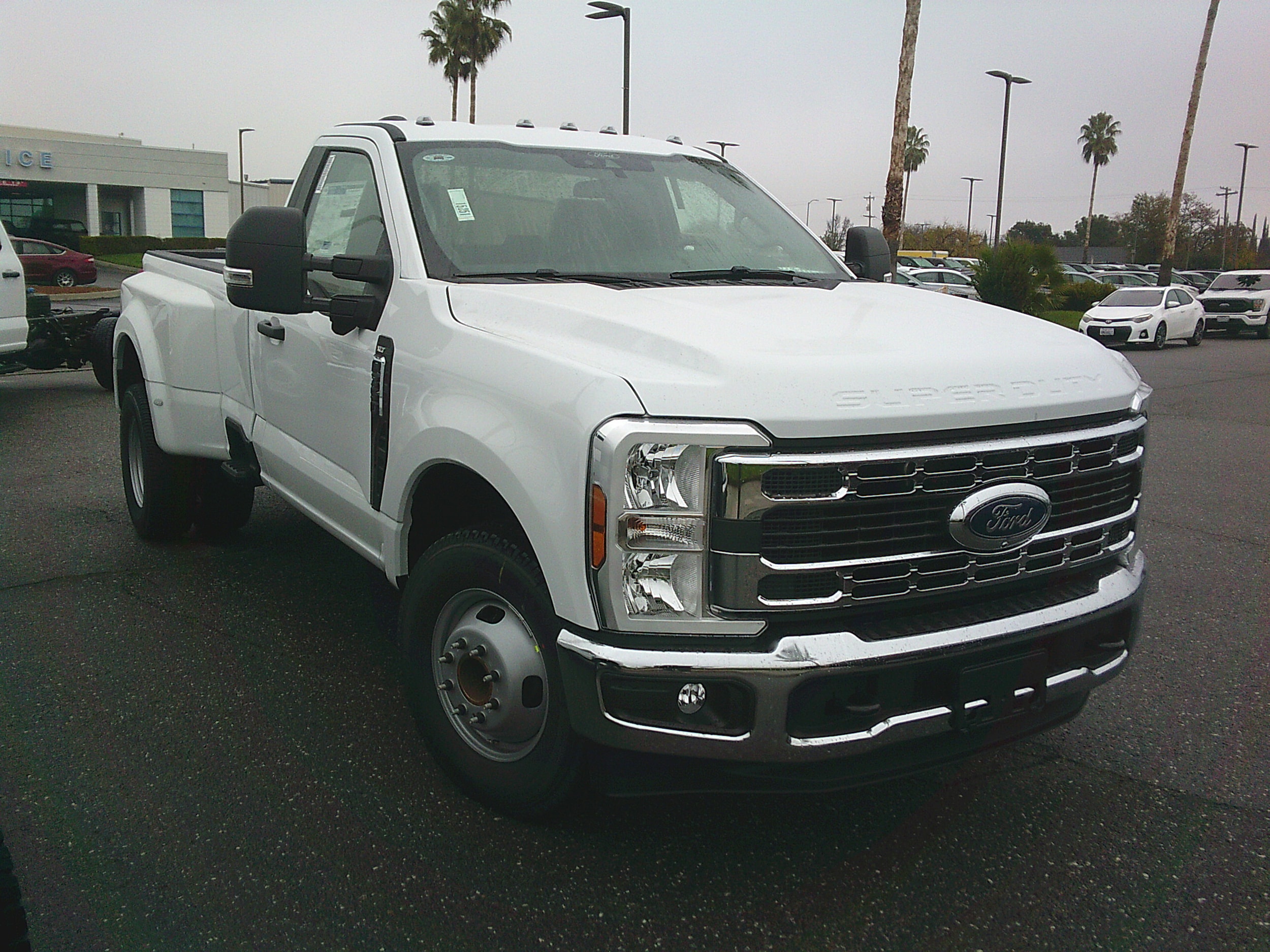 2026 Ford F-350 Super Duty XL's photo