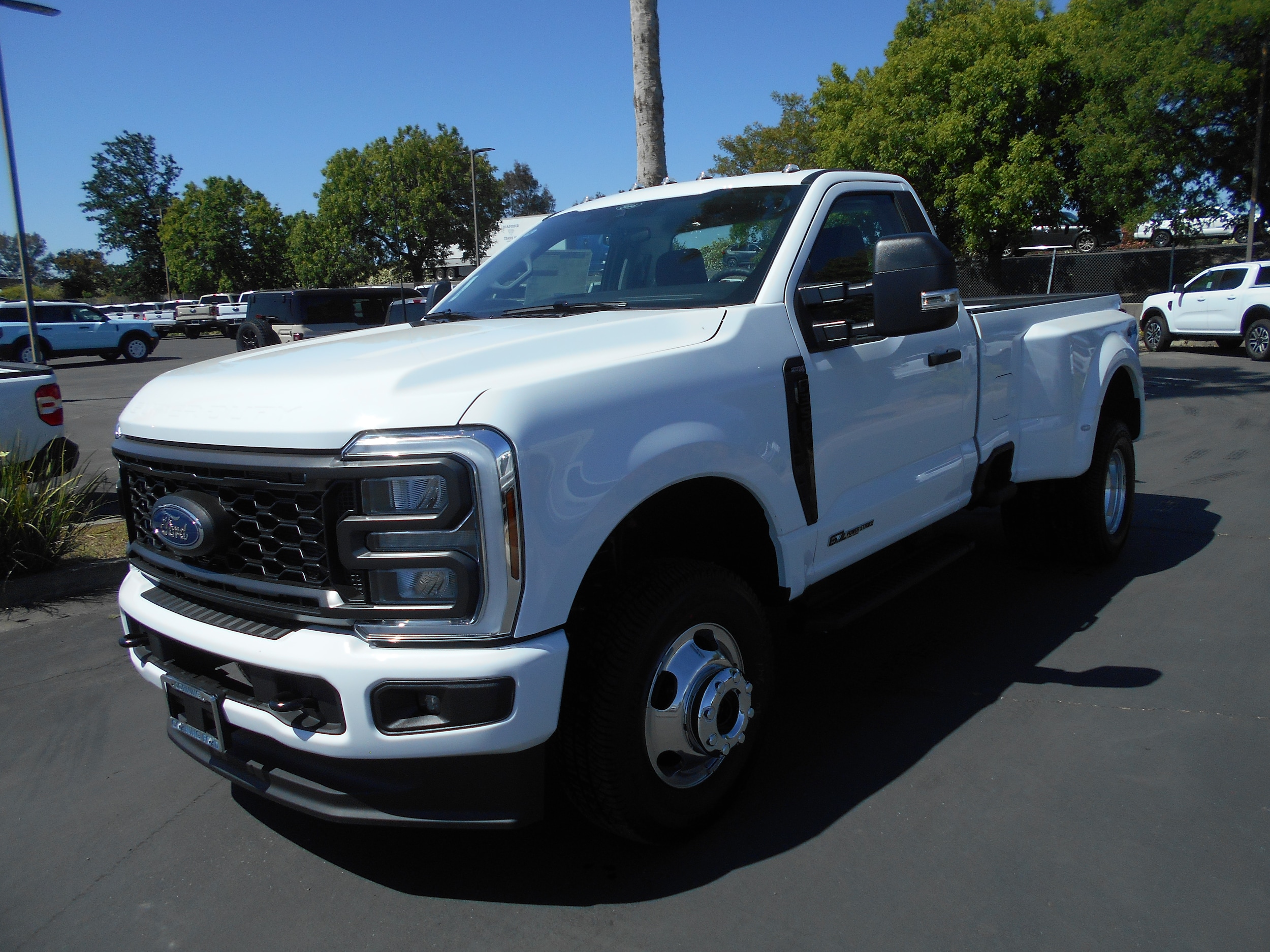 2026 Ford F-350 XL 4x4 Regular Cab 8' Box DRW's photo