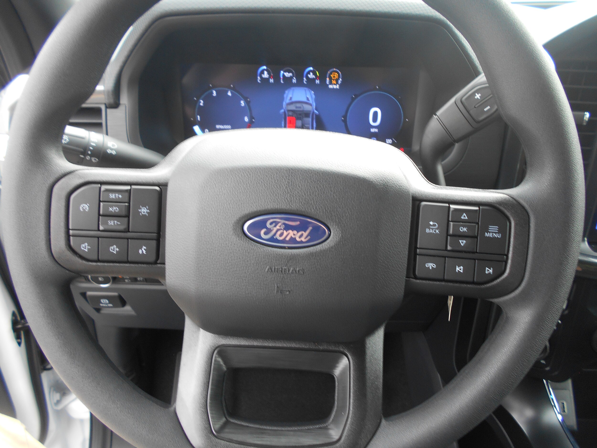 2025 Ford F-150 STX photo 4