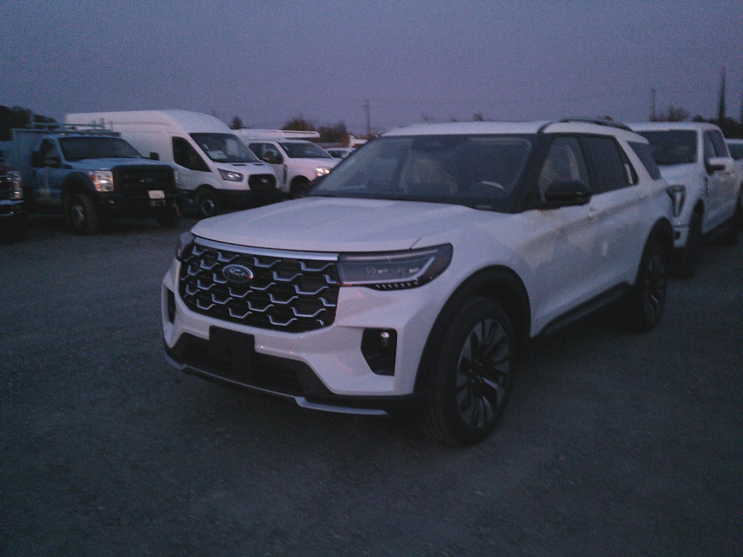 2026 Ford Explorer Platinum's photo
