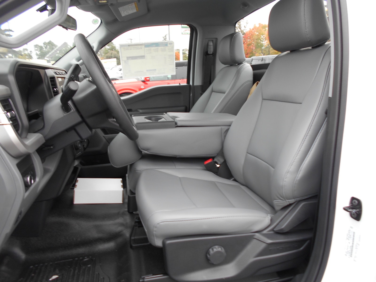 2024 Ford F-550 Chassis XL photo 4