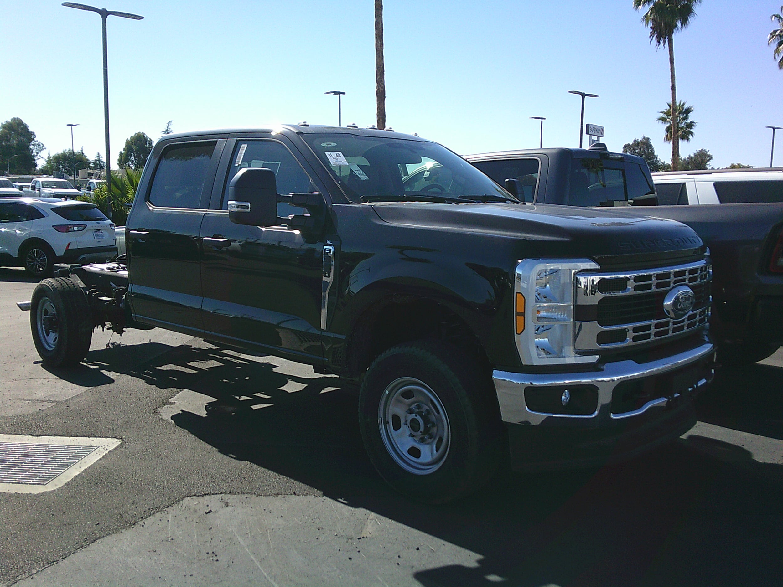 2024 Ford F-350 Chassis Truck Crew Cab 