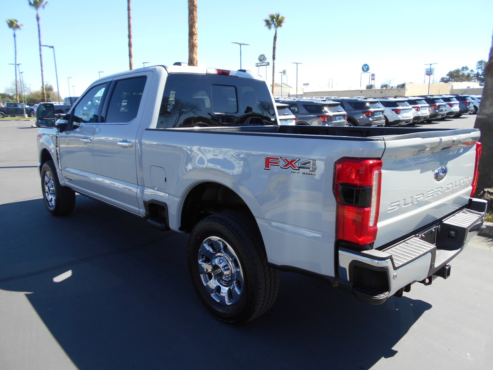 2025 Ford F-250 Lariat photo 3