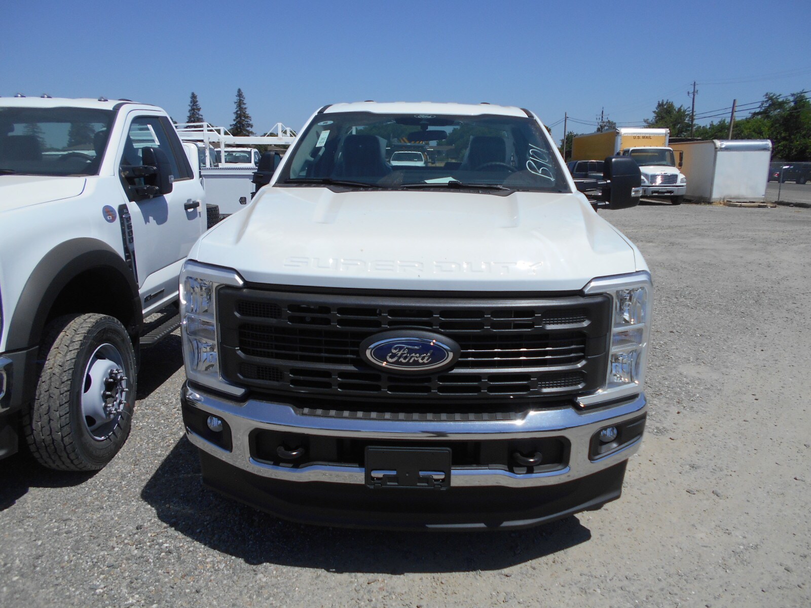 2025 Ford F-350 XL photo 2
