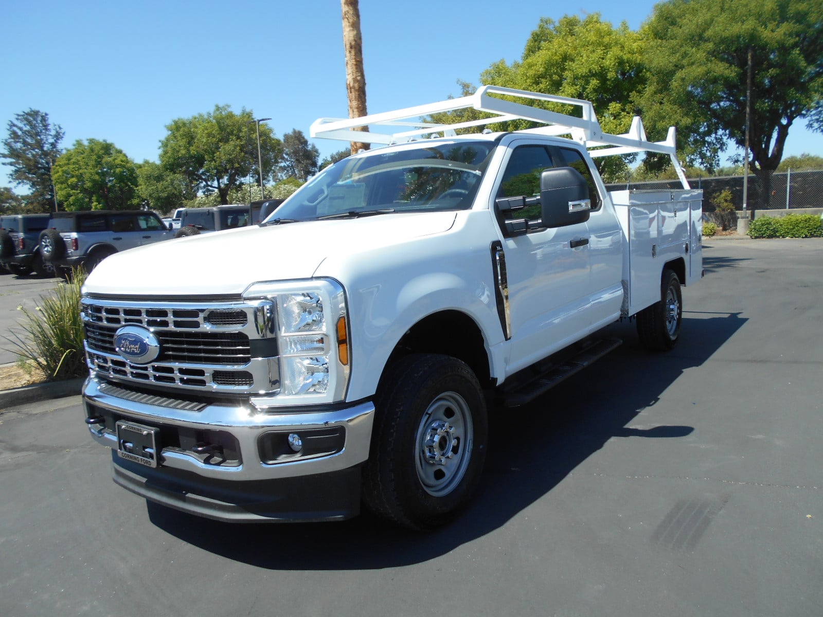 2025 Ford F-350 Chassis Truck Super Cab 