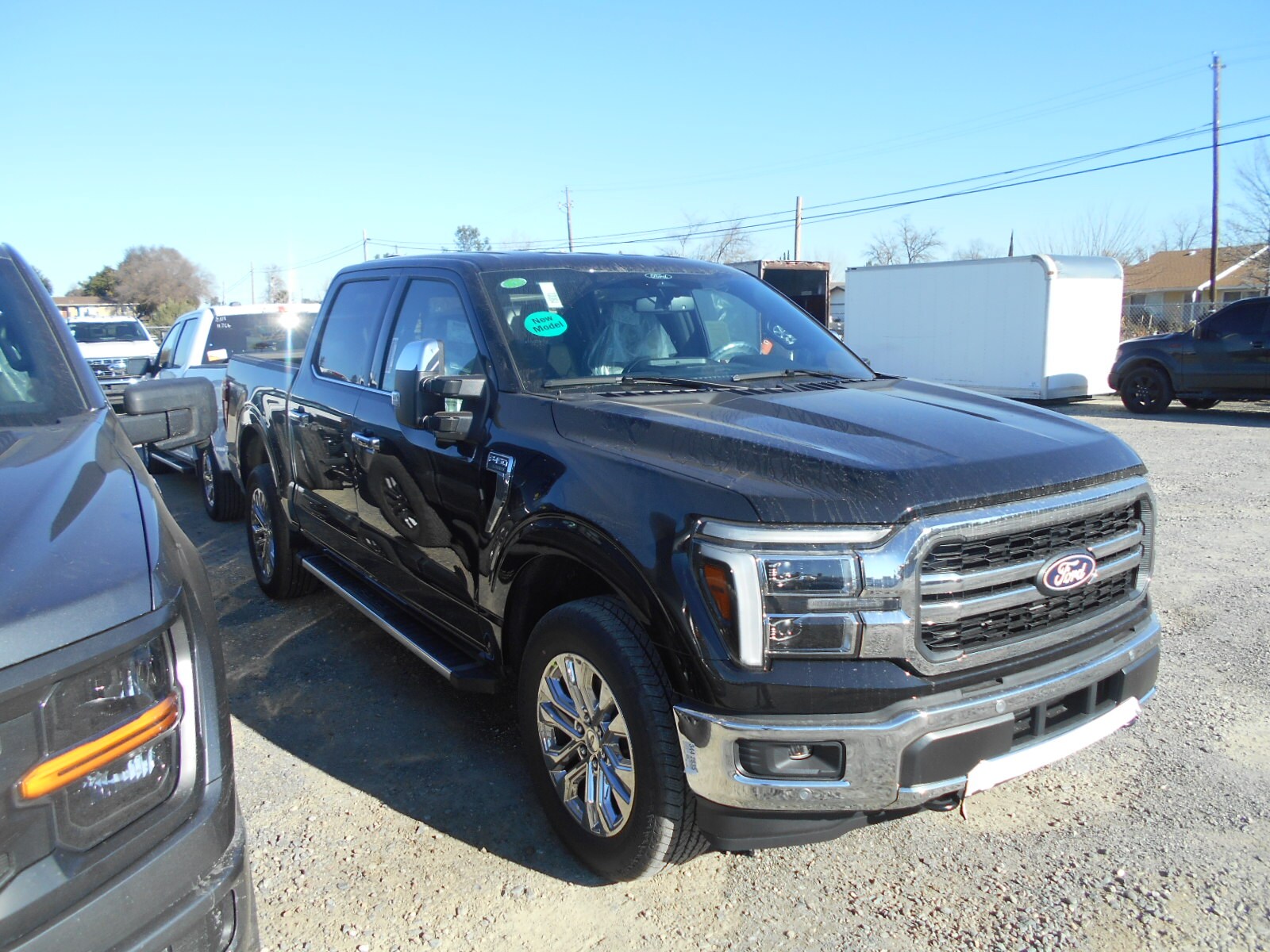 2025 Ford F-150 Lariat photo 3