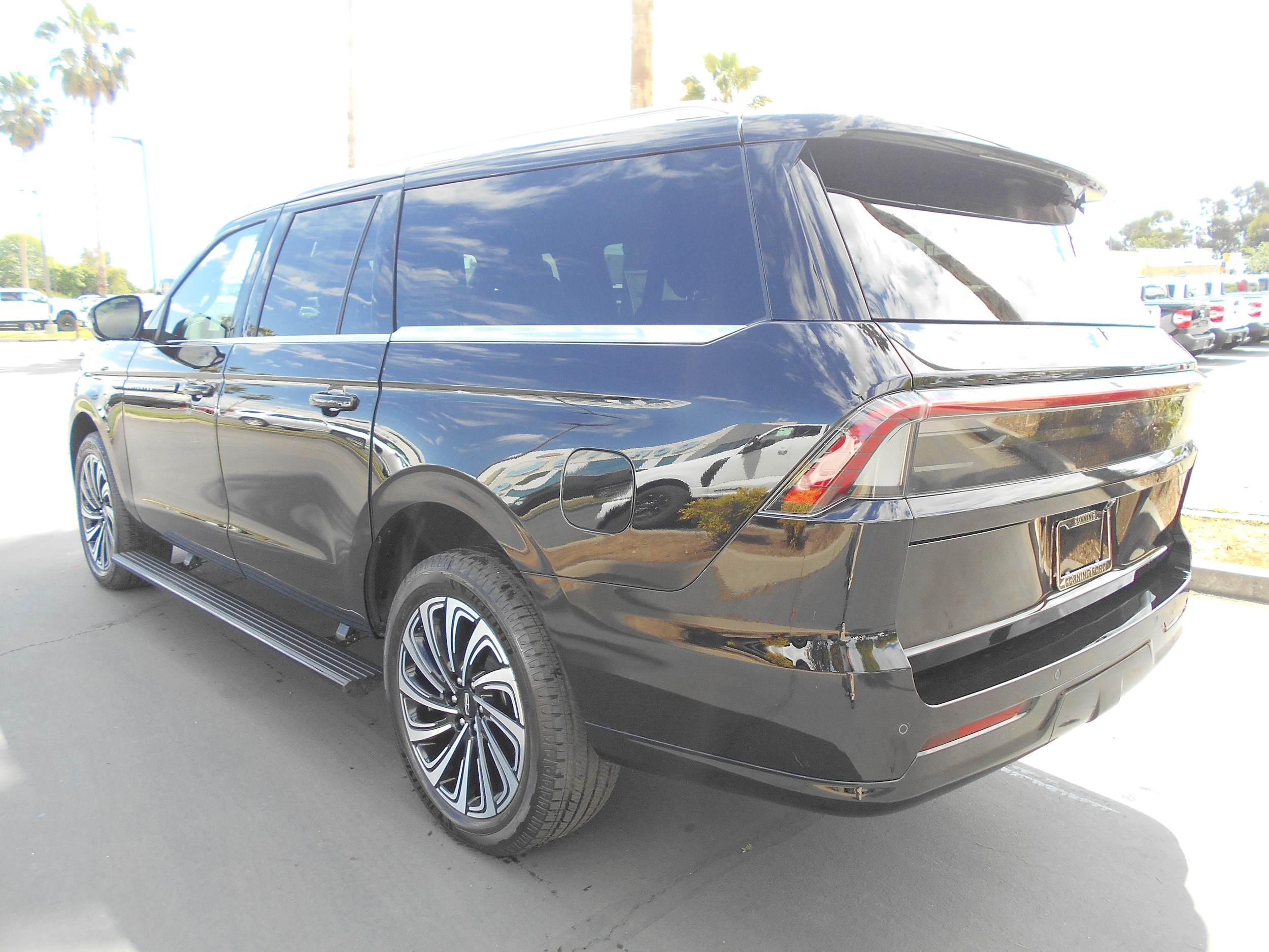 2025 Lincoln Navigator L Black Label photo 4