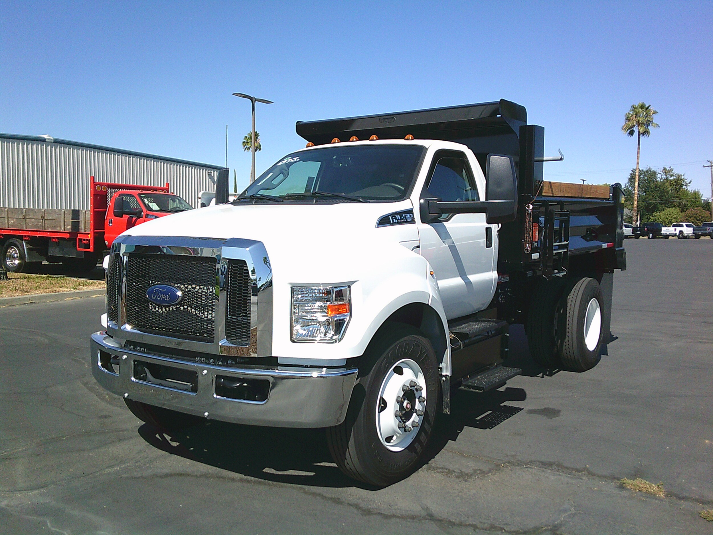 2025 Ford F-650 Base Regular Cab photo 3