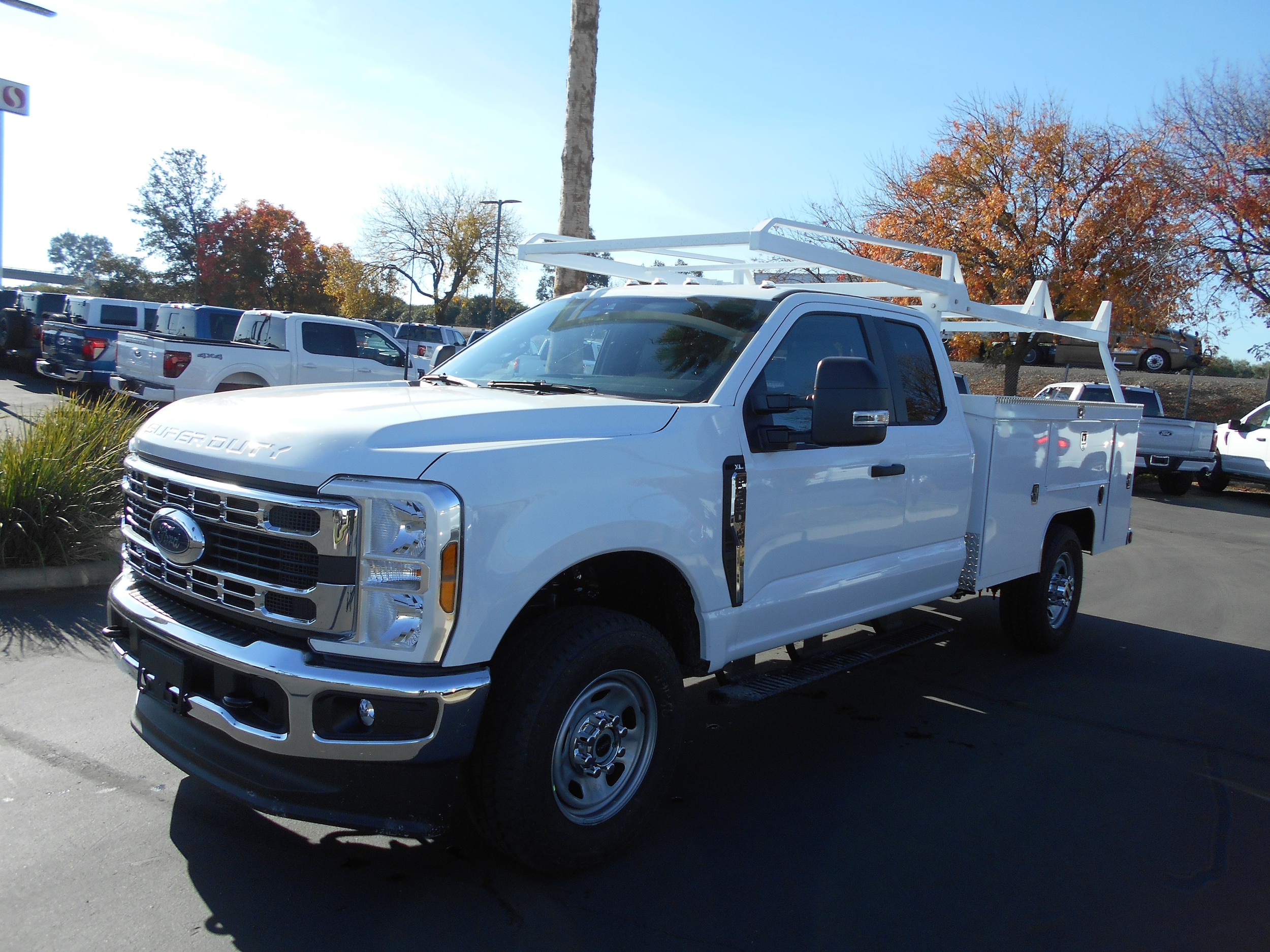 2026 Ford F-350 Super Duty Chassis Cab XL's photo