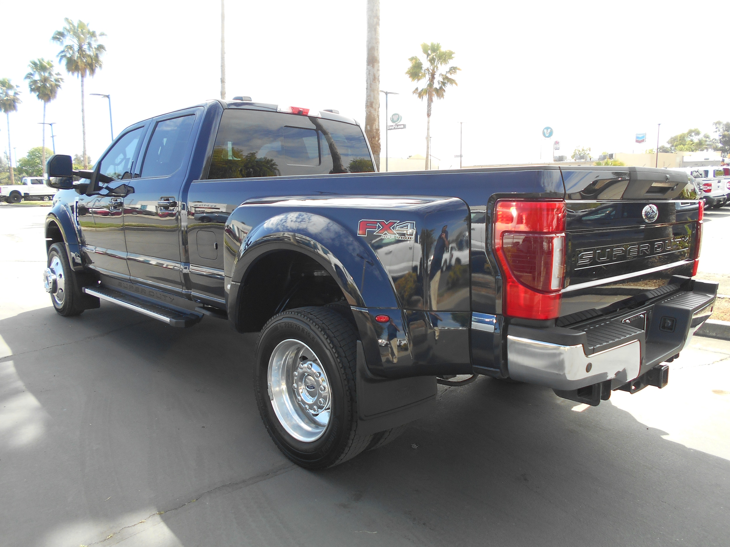 2022 Ford F-450 Leather photo 3