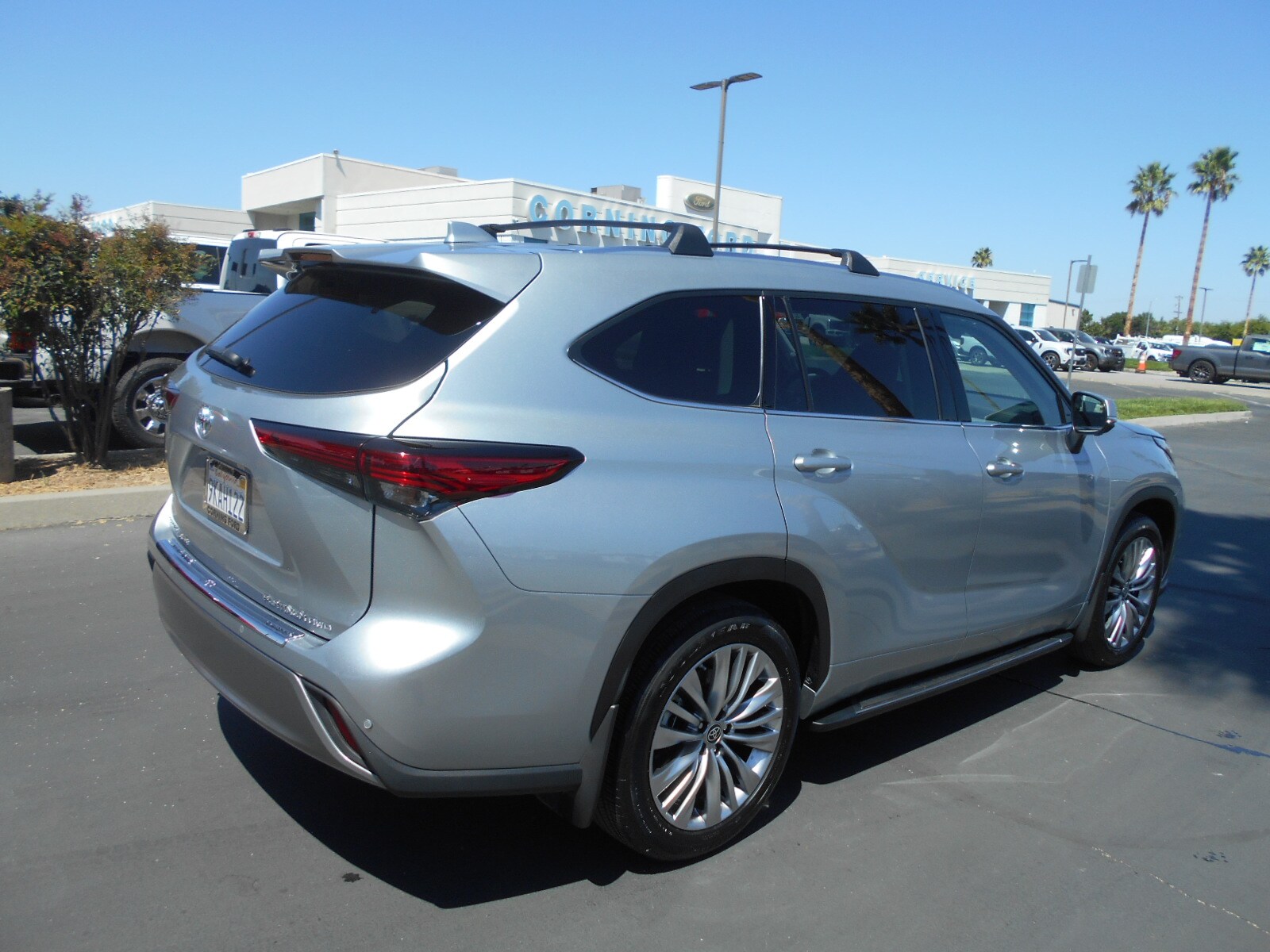 2023 Toyota Highlander Limited Platinum XLE XSE photo 4