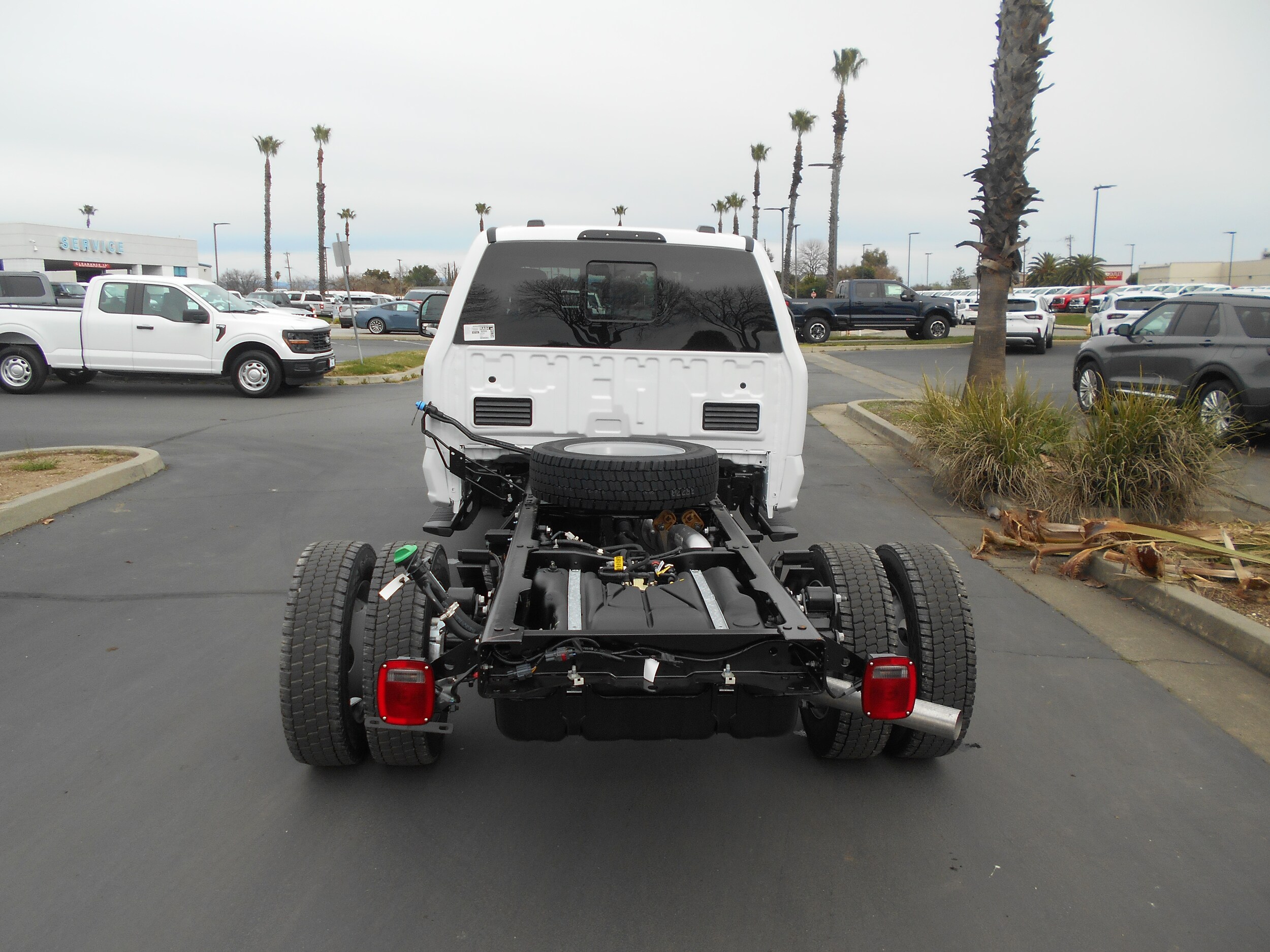 2025 Ford F-550 XL photo 3
