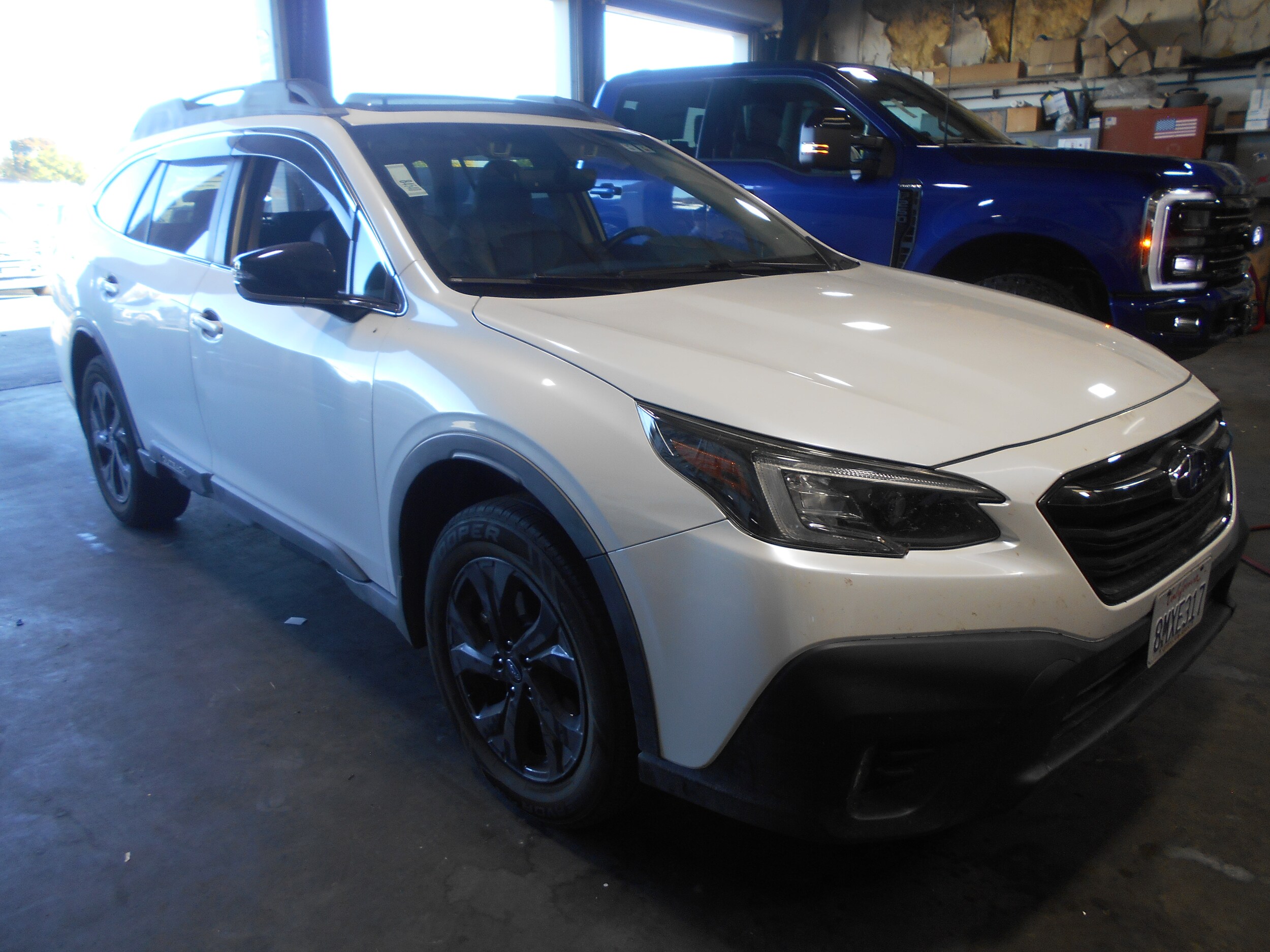 2020 Subaru Outback Onyx Edition photo 2