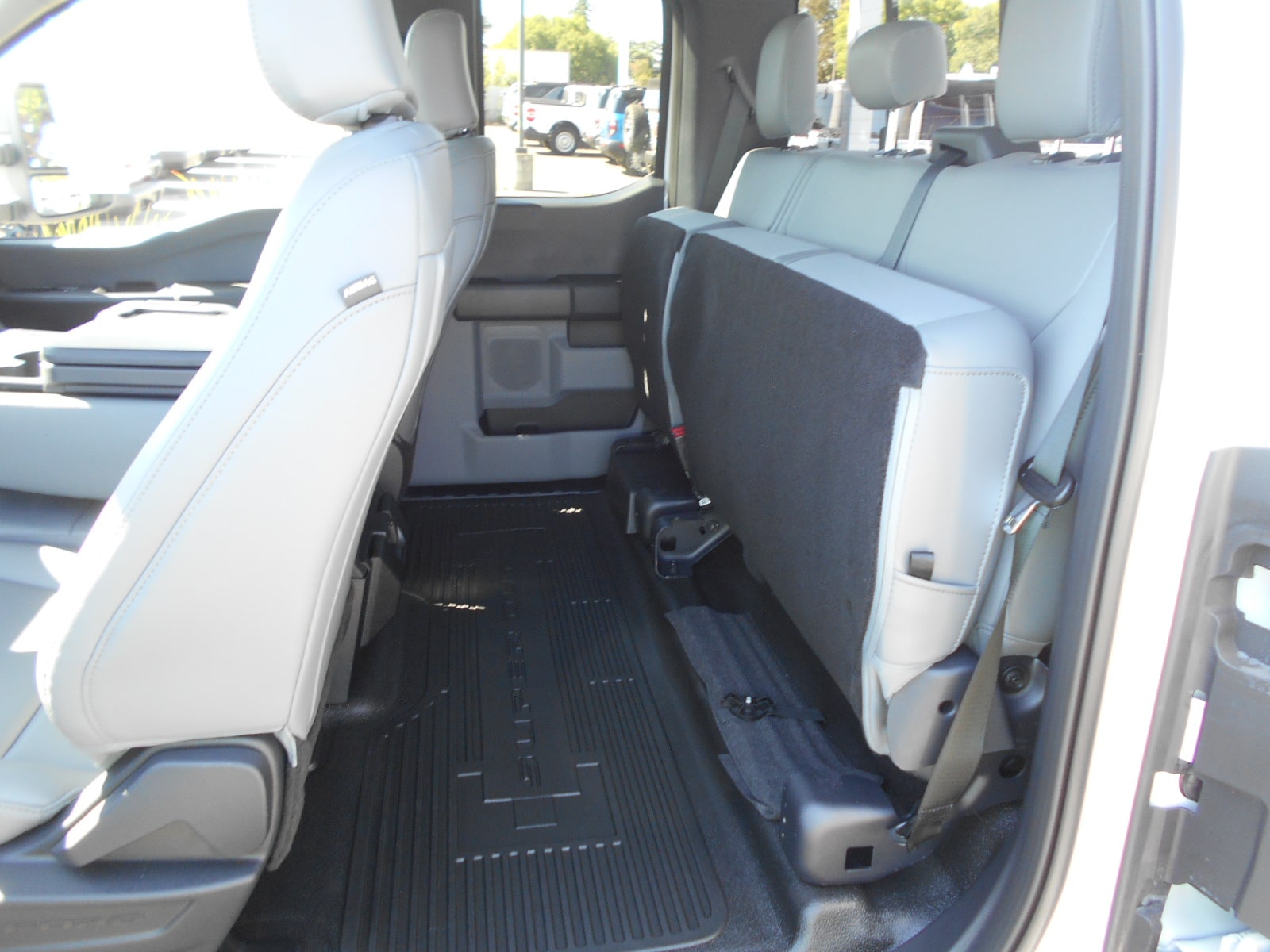 2025 Ford F-350 Super Duty Chassis Cab XL - Photo 6