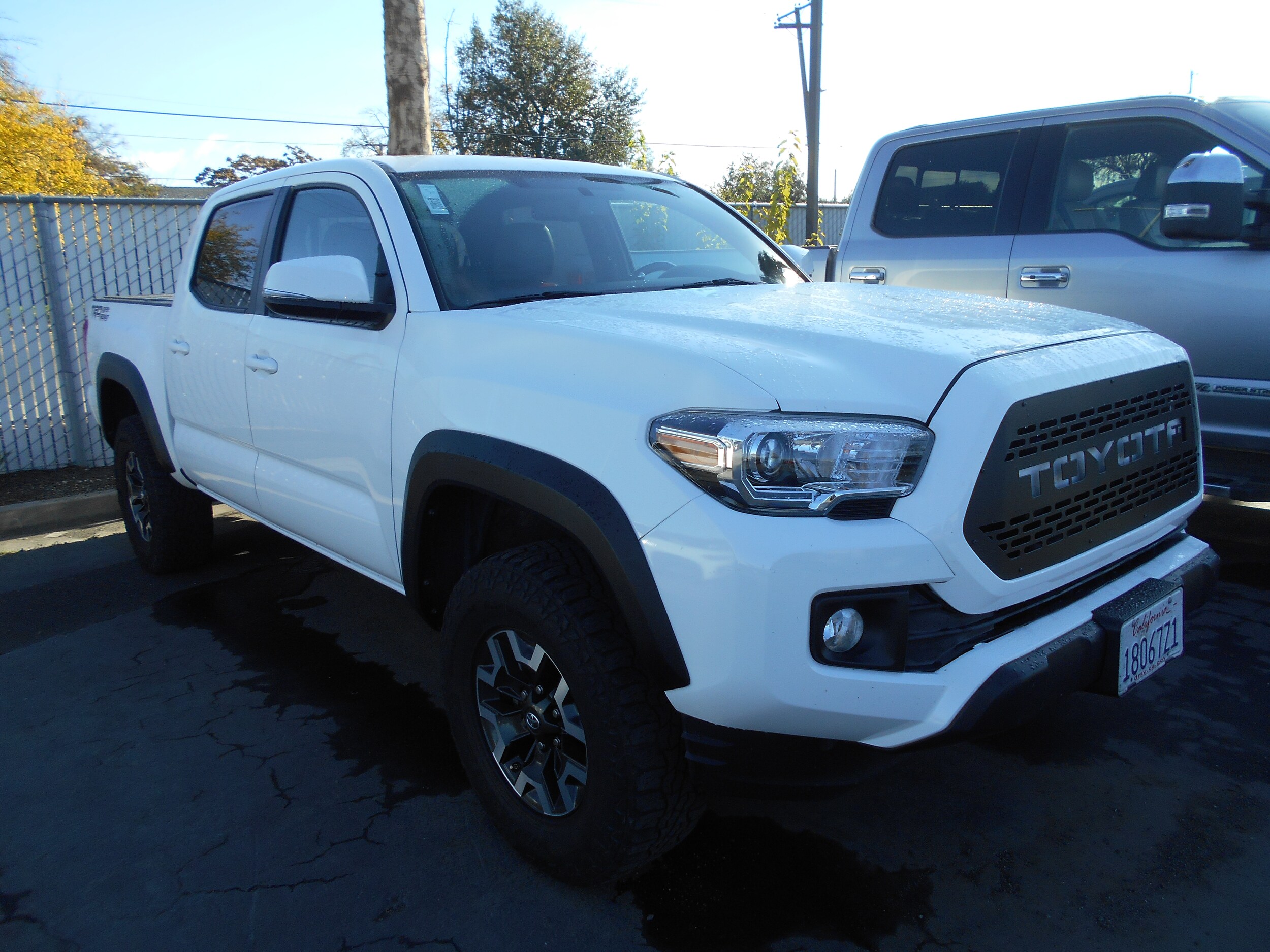 2016 Toyota Tacoma Double Cab photo 3