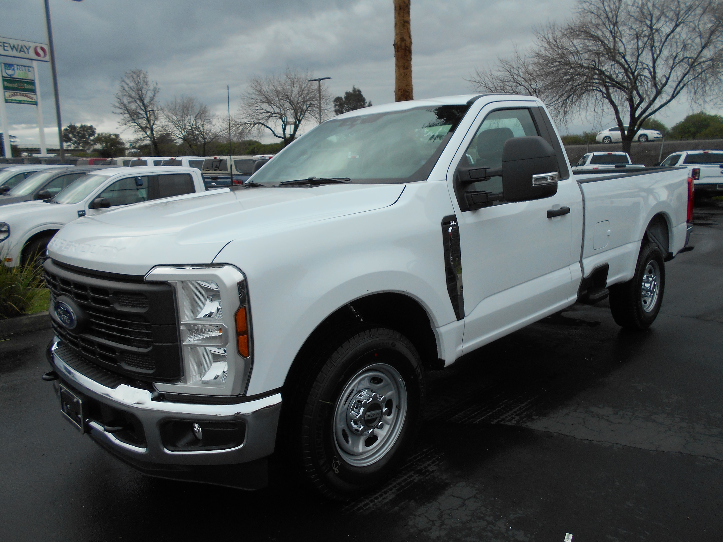 2026 Ford F-250 Super Duty XL's photo
