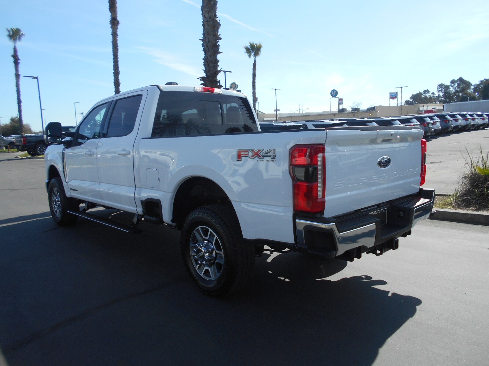 2025 Ford F-350 Lariat photo 3