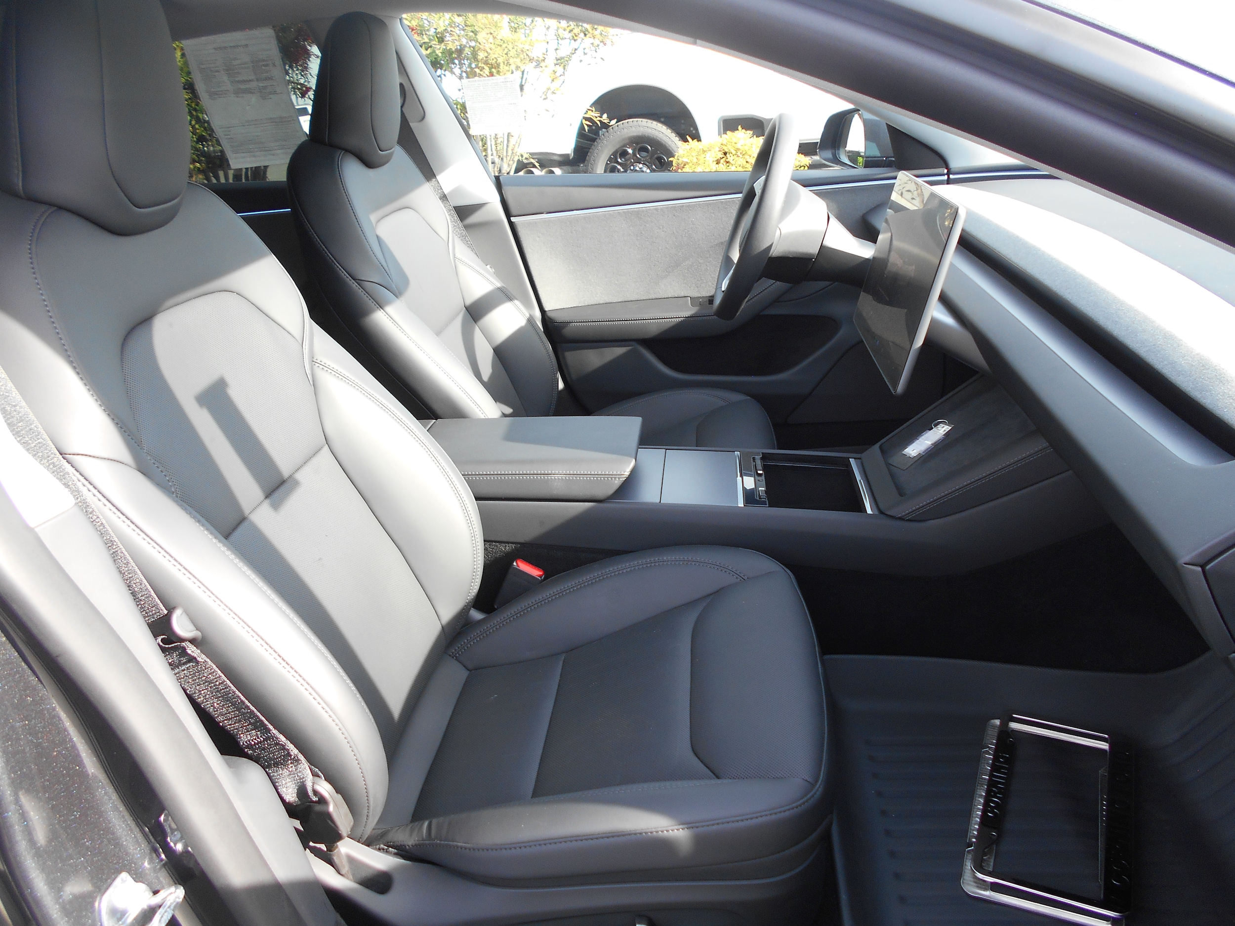 2026 Tesla Model 3 Leather photo 6