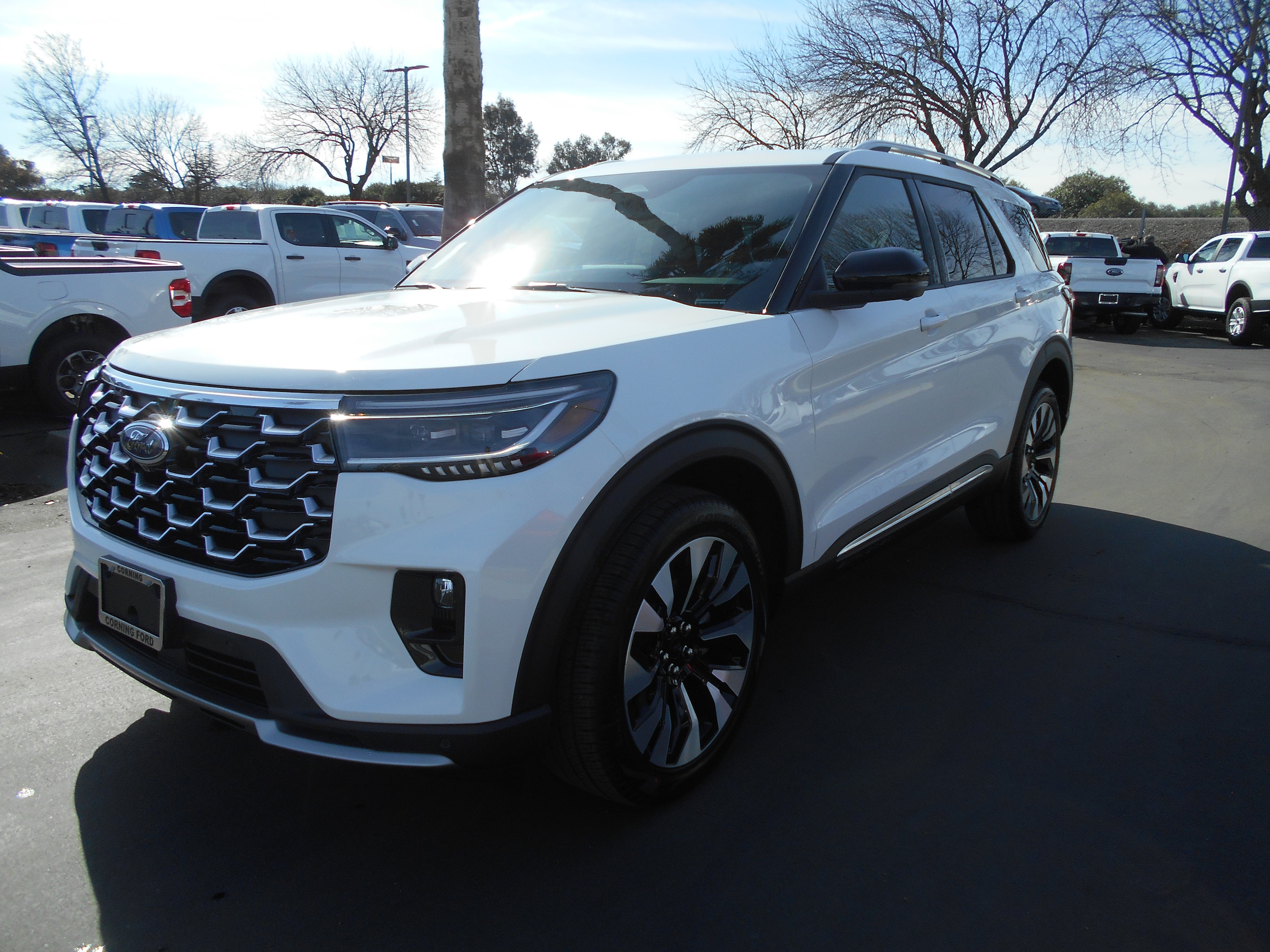 2026 Ford Explorer Platinum 4WD's photo