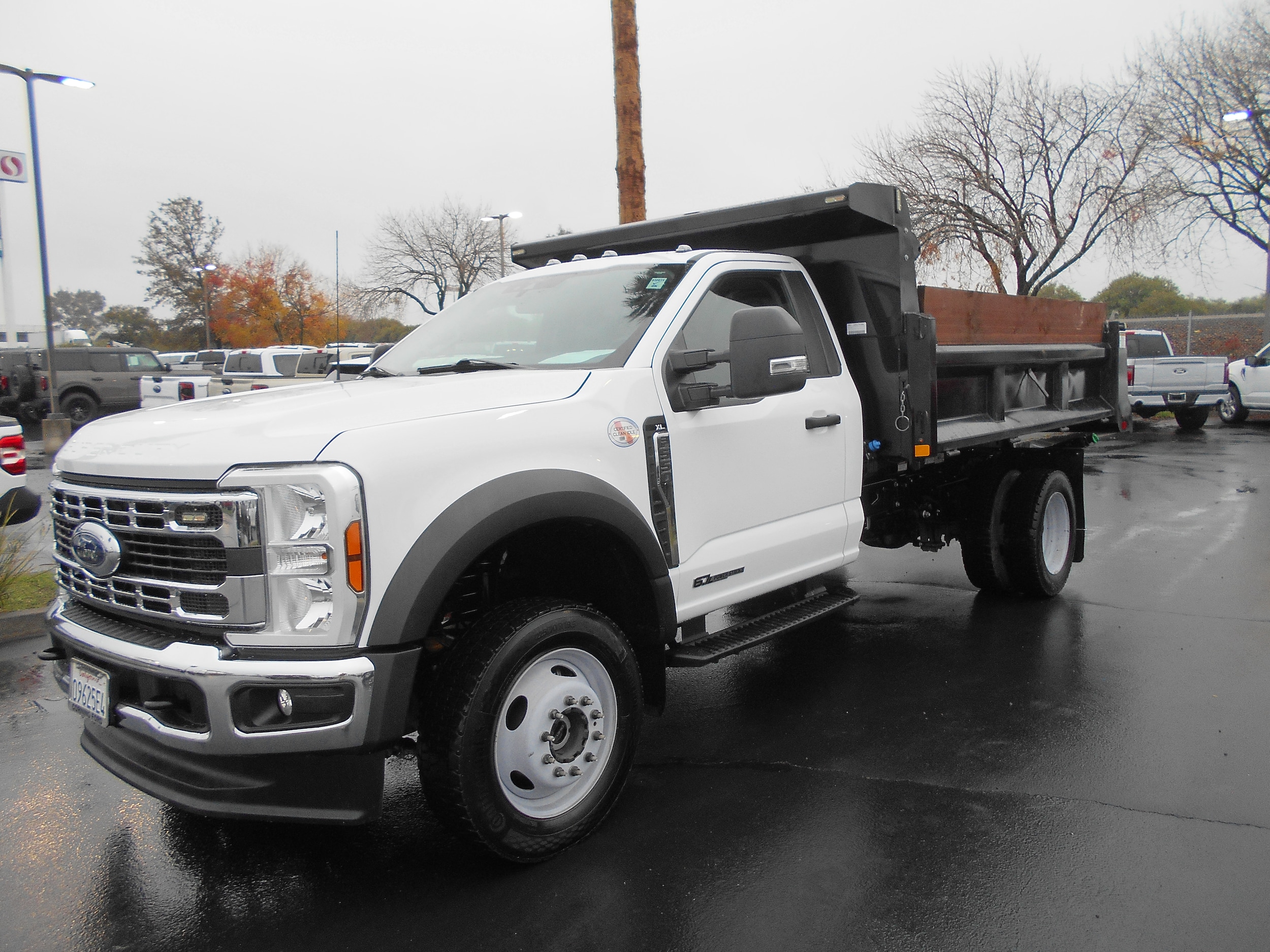 2024 Ford F-550 Super Duty Chassis Cab XL's photo