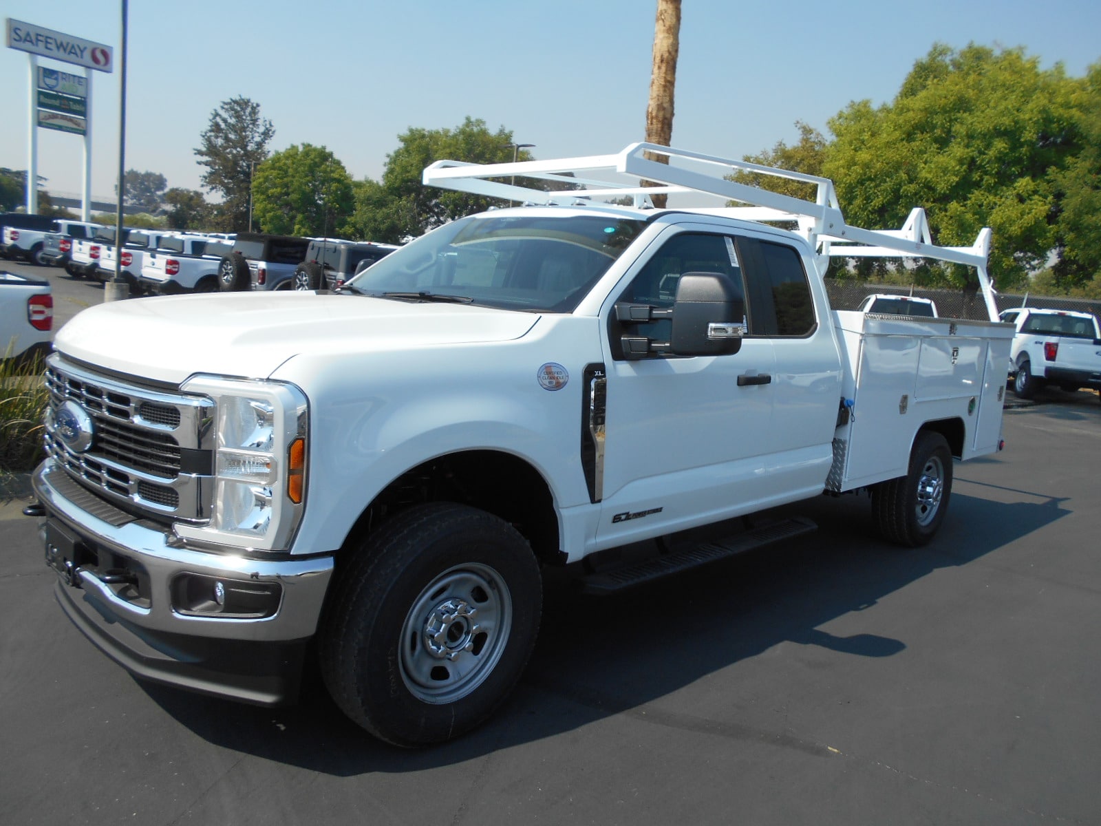 2025 Ford F-350 Chassis Truck Super Cab 