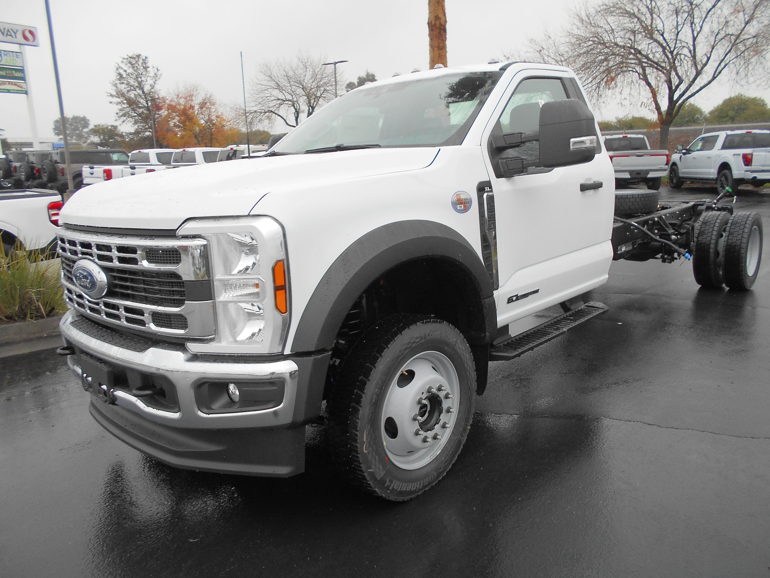 2026 Ford F-550 Super Duty Chassis Cab XL's photo