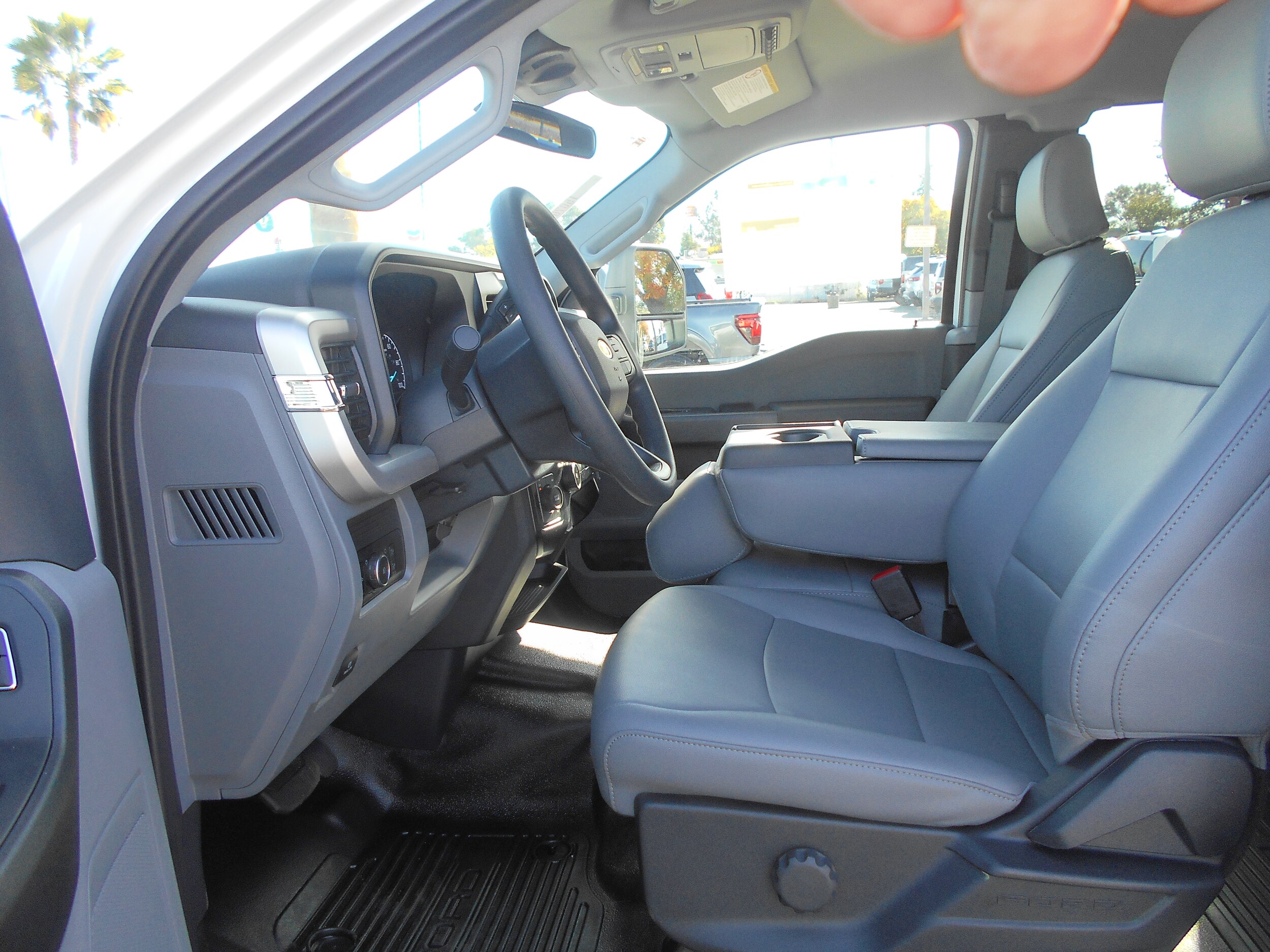 2026 Ford F-550 photo 3