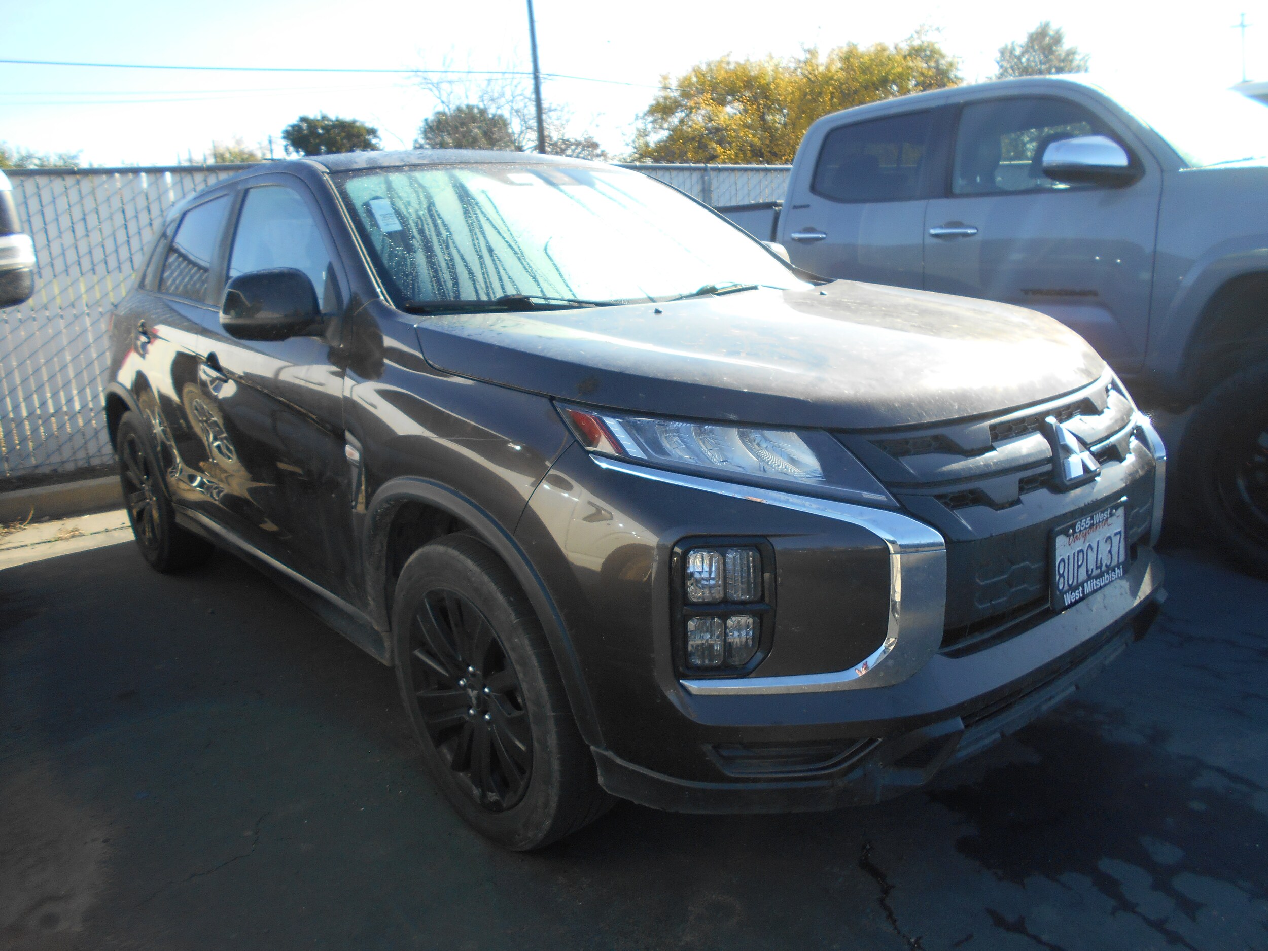 2021 Mitsubishi Outlander Sport photo 2