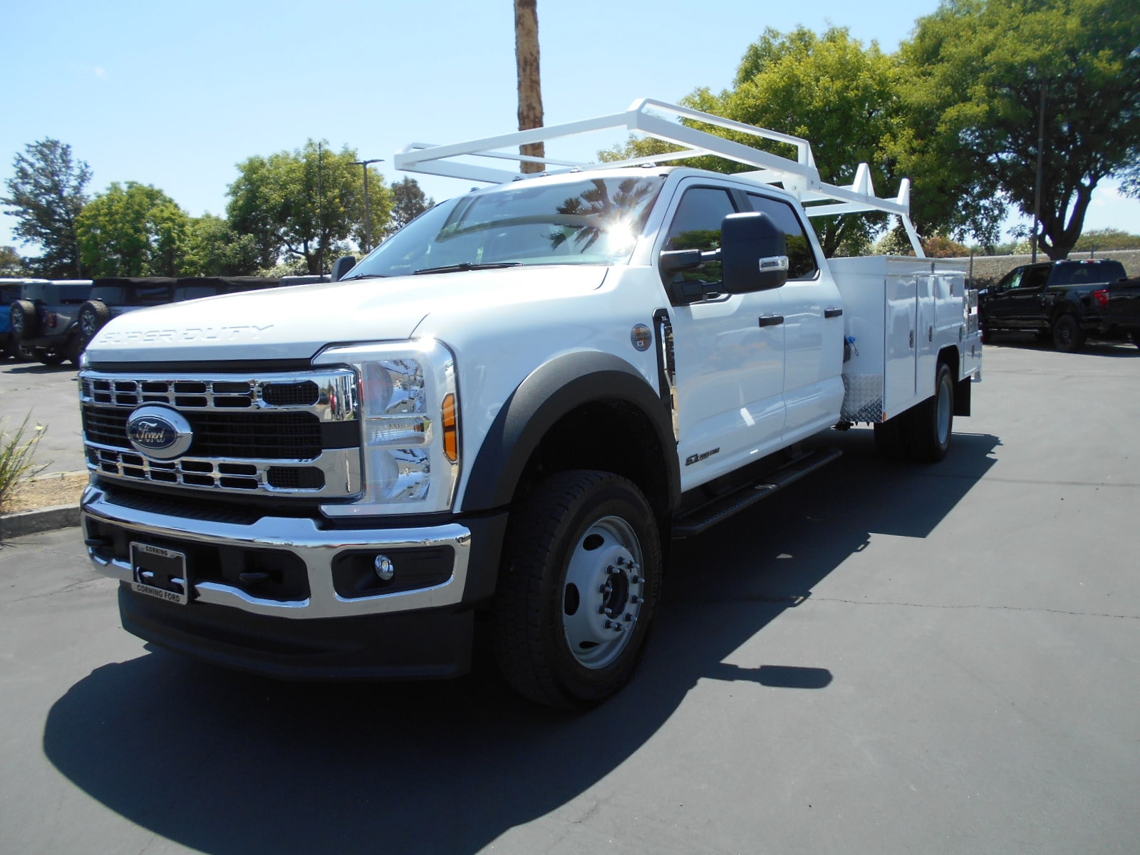 2025 Ford F-550 Chassis Crew Cab 