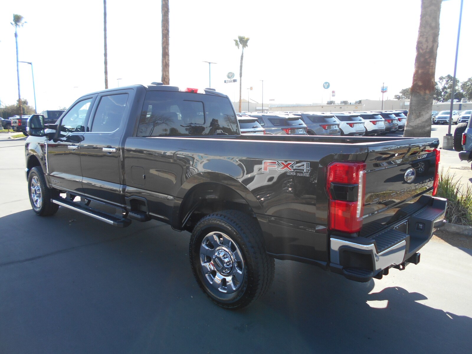 2025 Ford F-250 Lariat photo 3