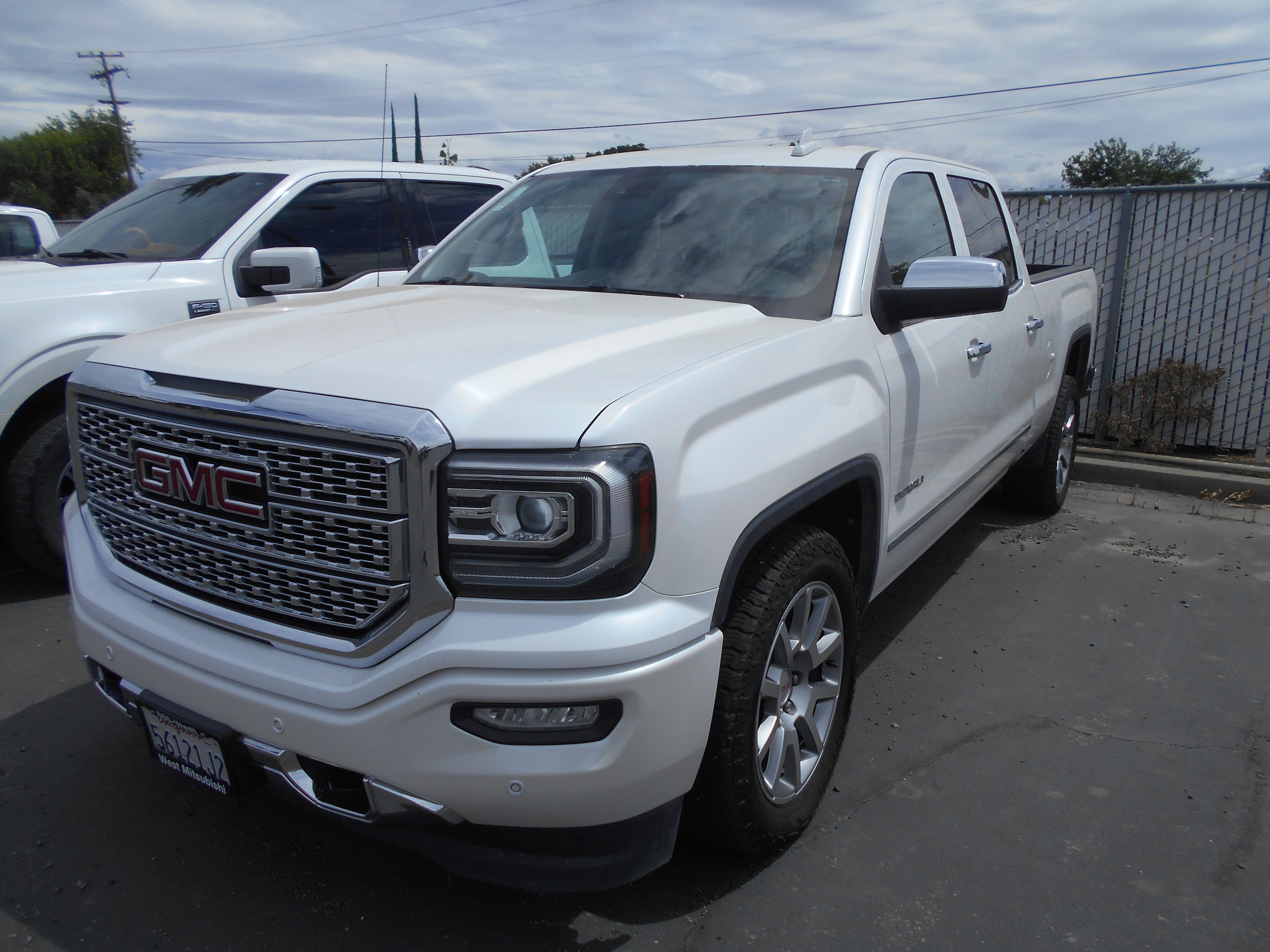 2017 GMC Sierra 4WD Crew Cab Standard Box's photo