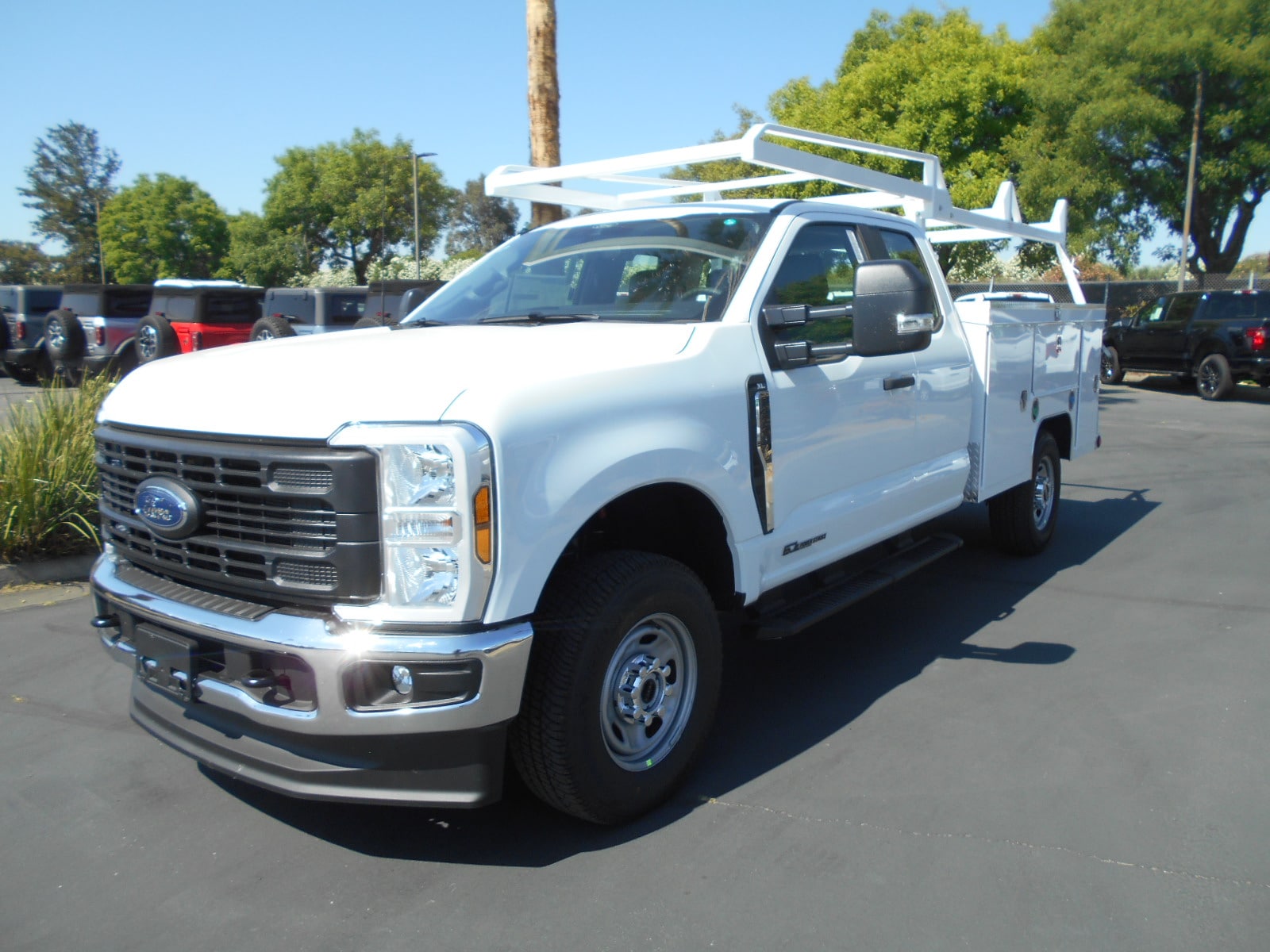 2025 Ford F-250 Super Duty XL's photo