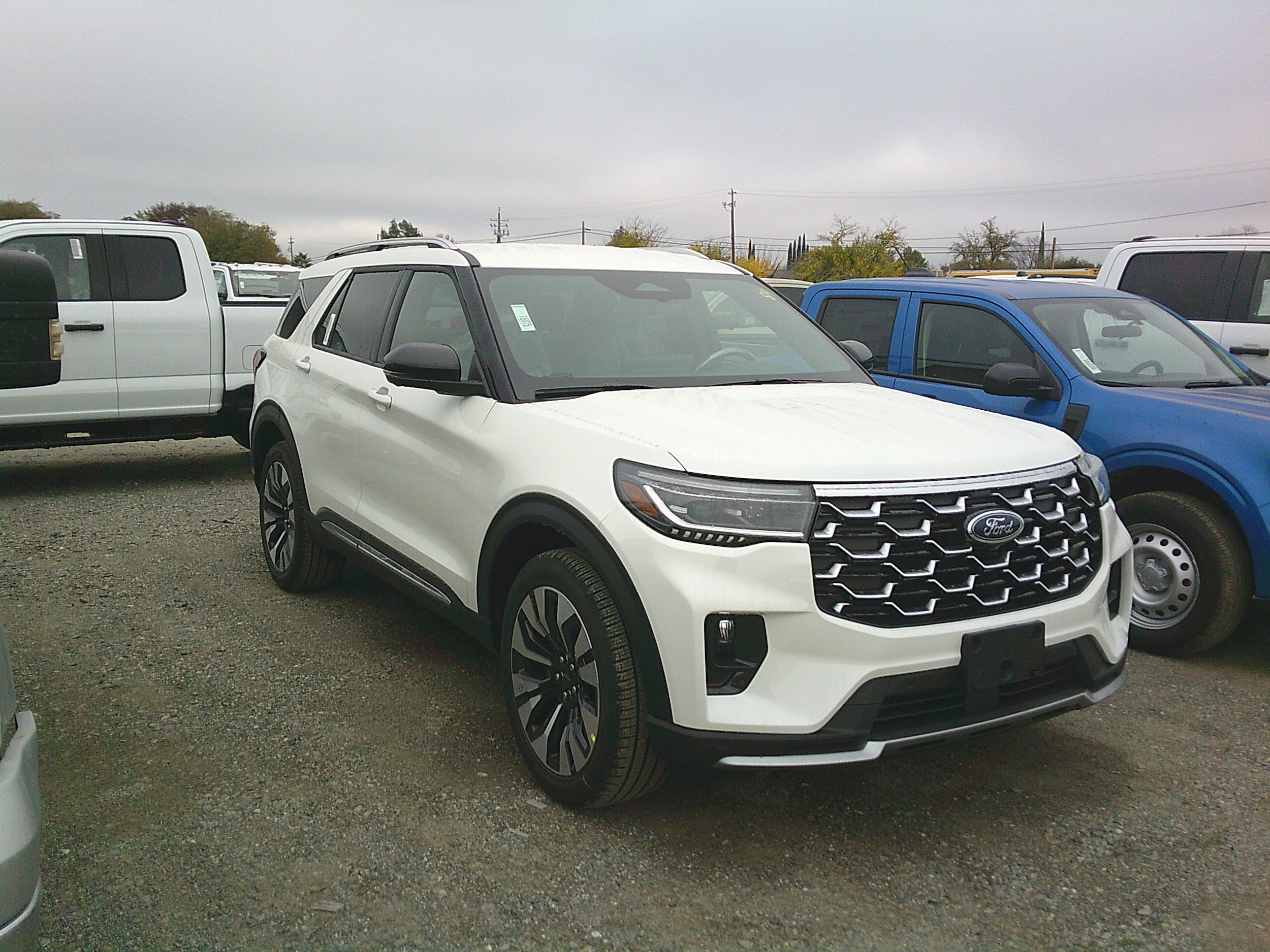 2026 Ford Explorer Platinum's photo