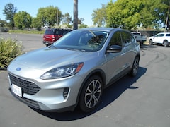 2022 Ford Escape Cloth SUV