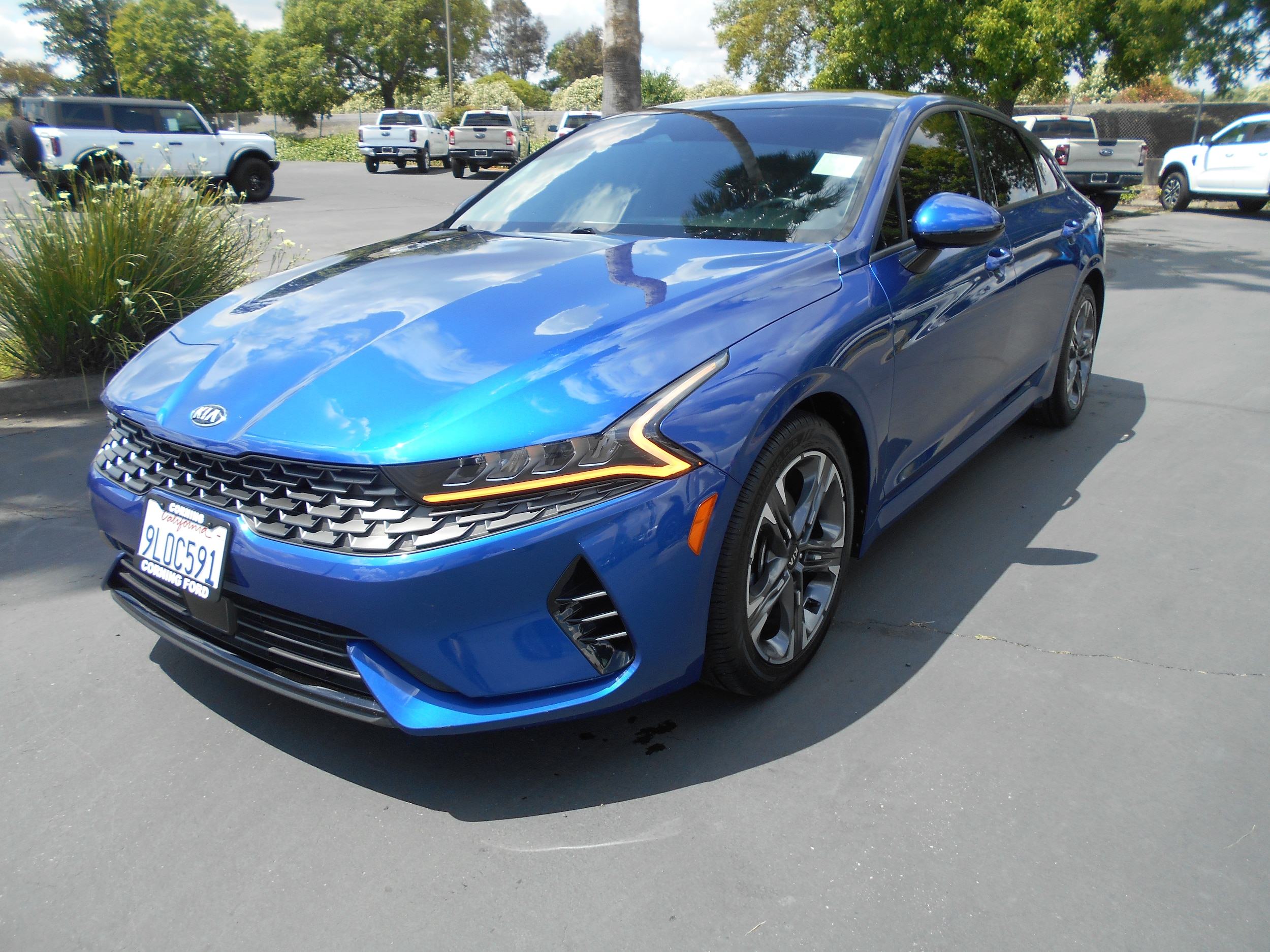 2021 Kia Optima EX FWD's photo