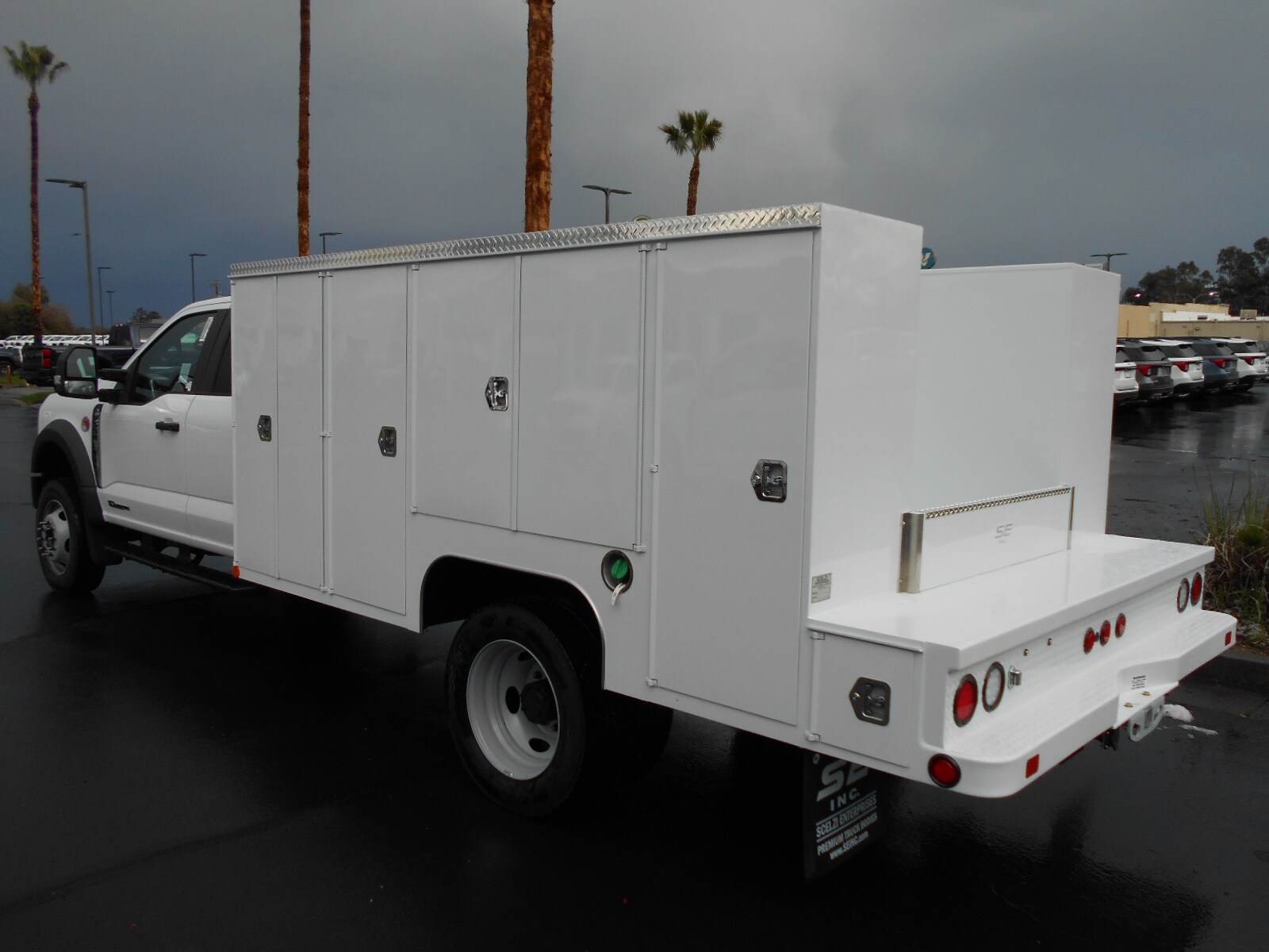 2025 Ford F-550 XL photo 4