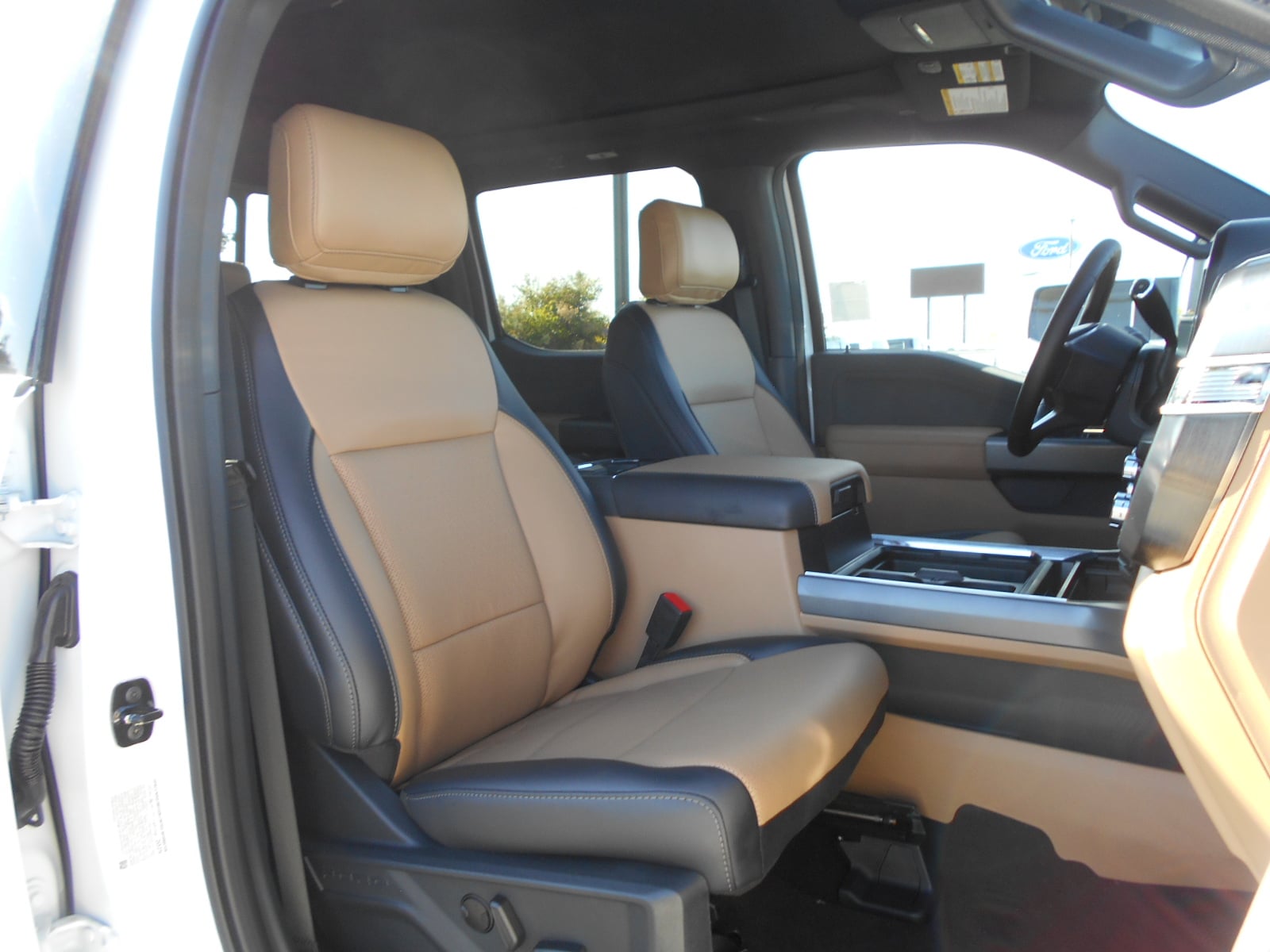 2025 Ford F-350 Super Duty Lariat - Photo 13