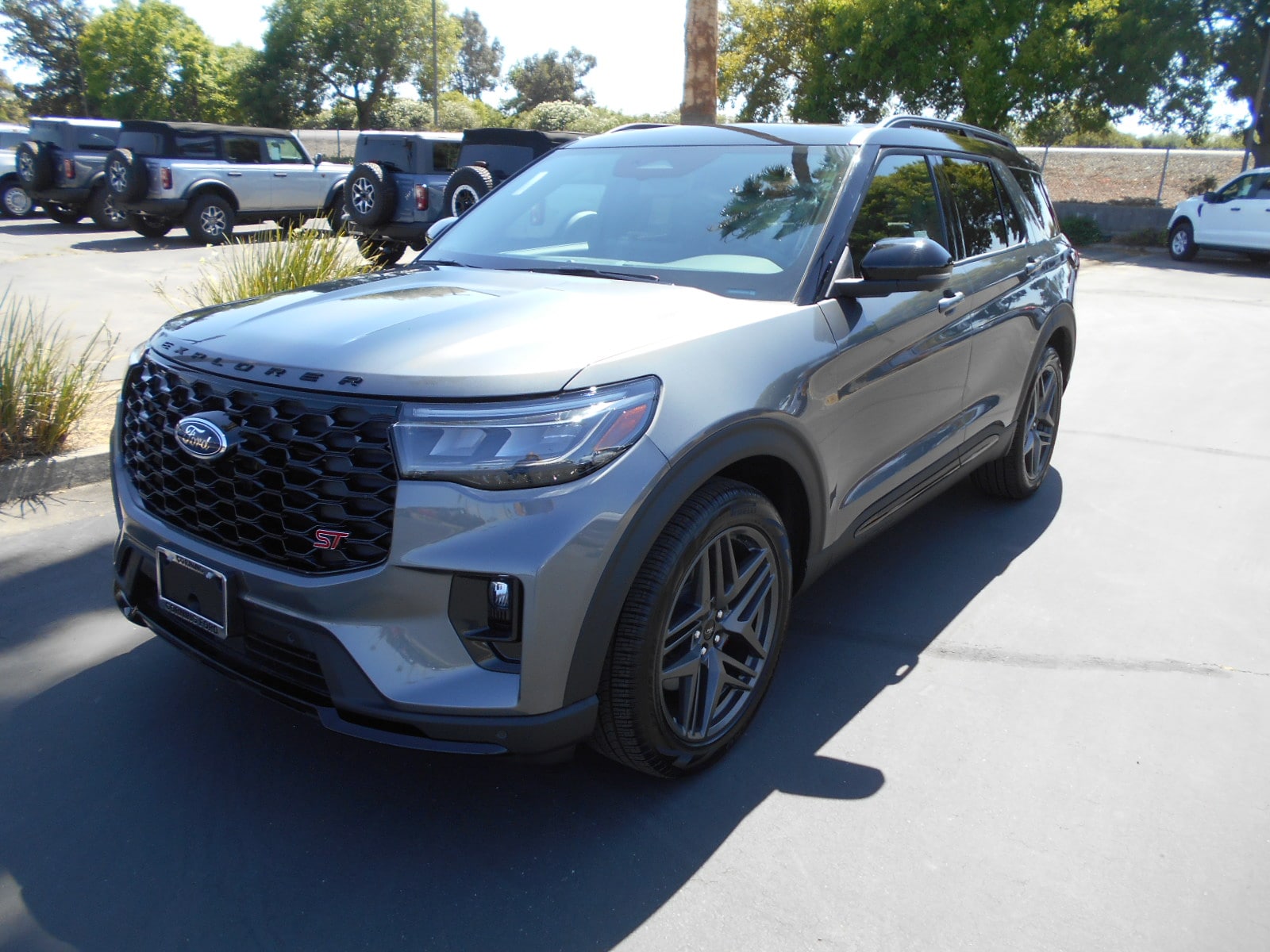 2025 Ford Explorer SUV 