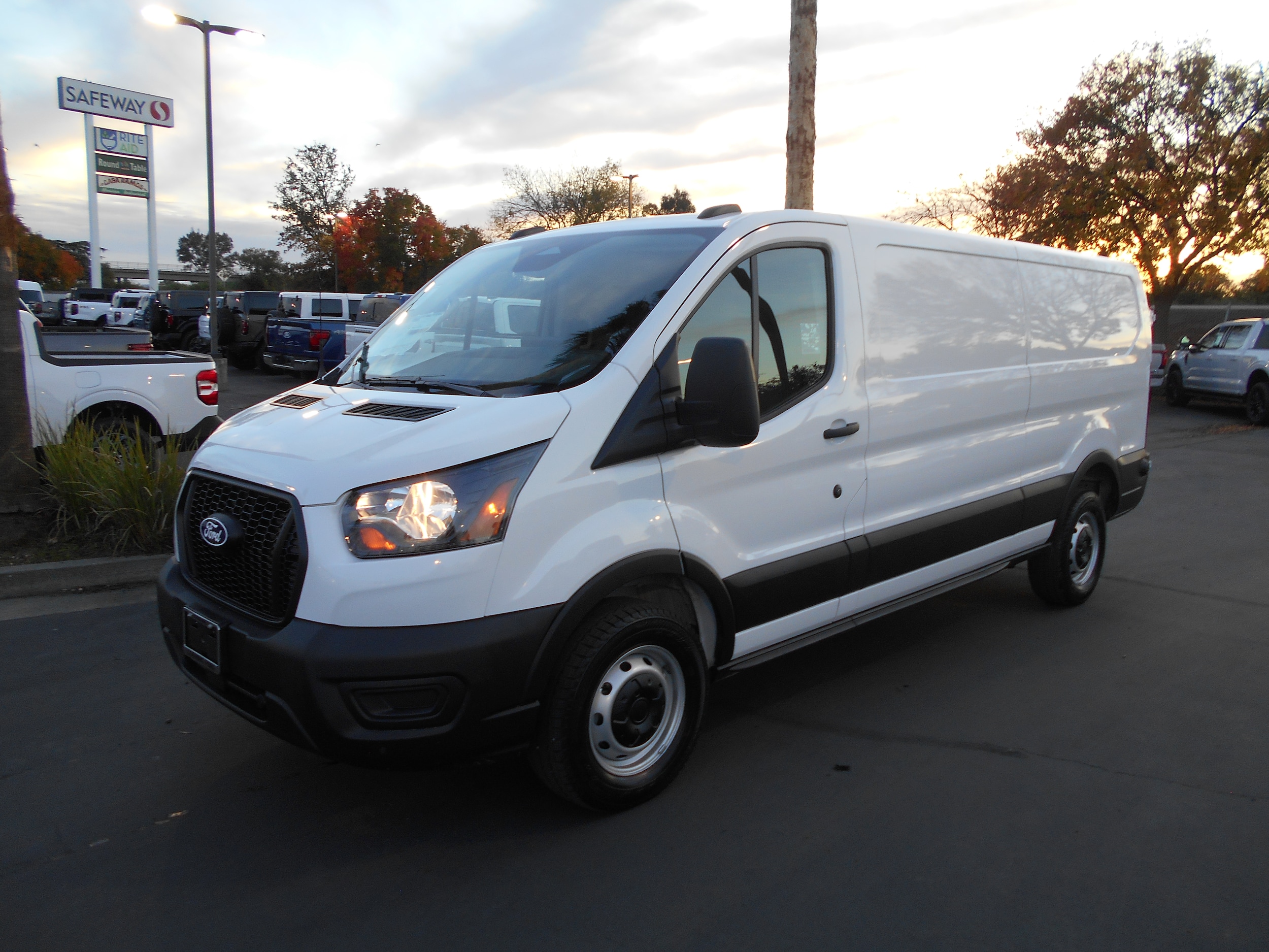2026 Ford Transit Van Base's photo