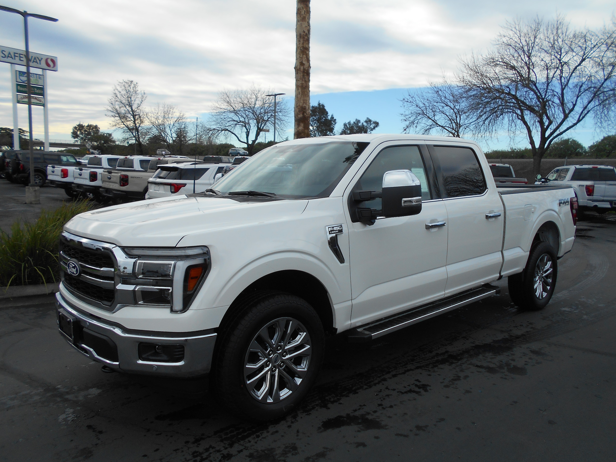 2025 Ford F-150 Lariat's photo