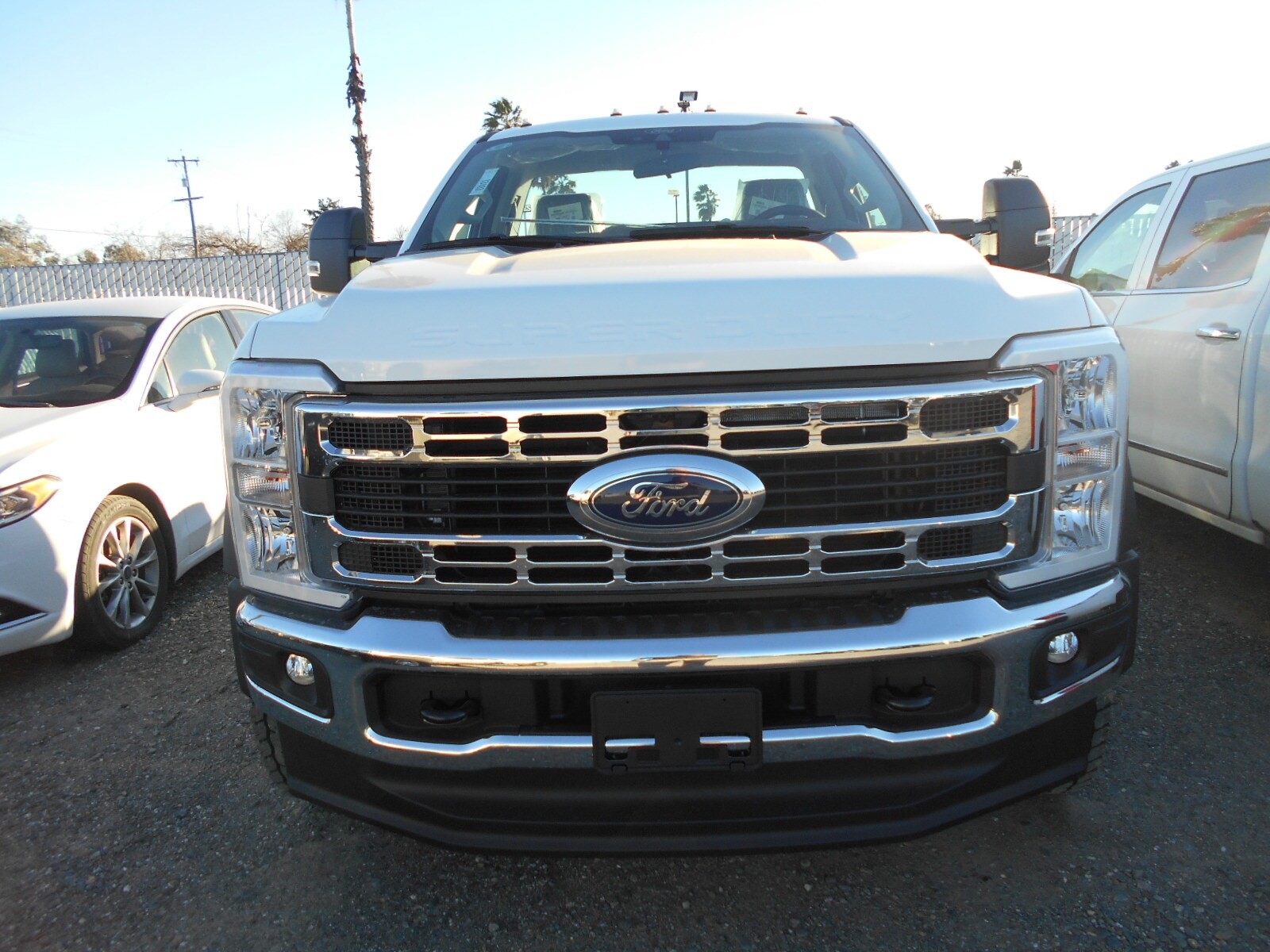 2024 Ford F-600 photo 2