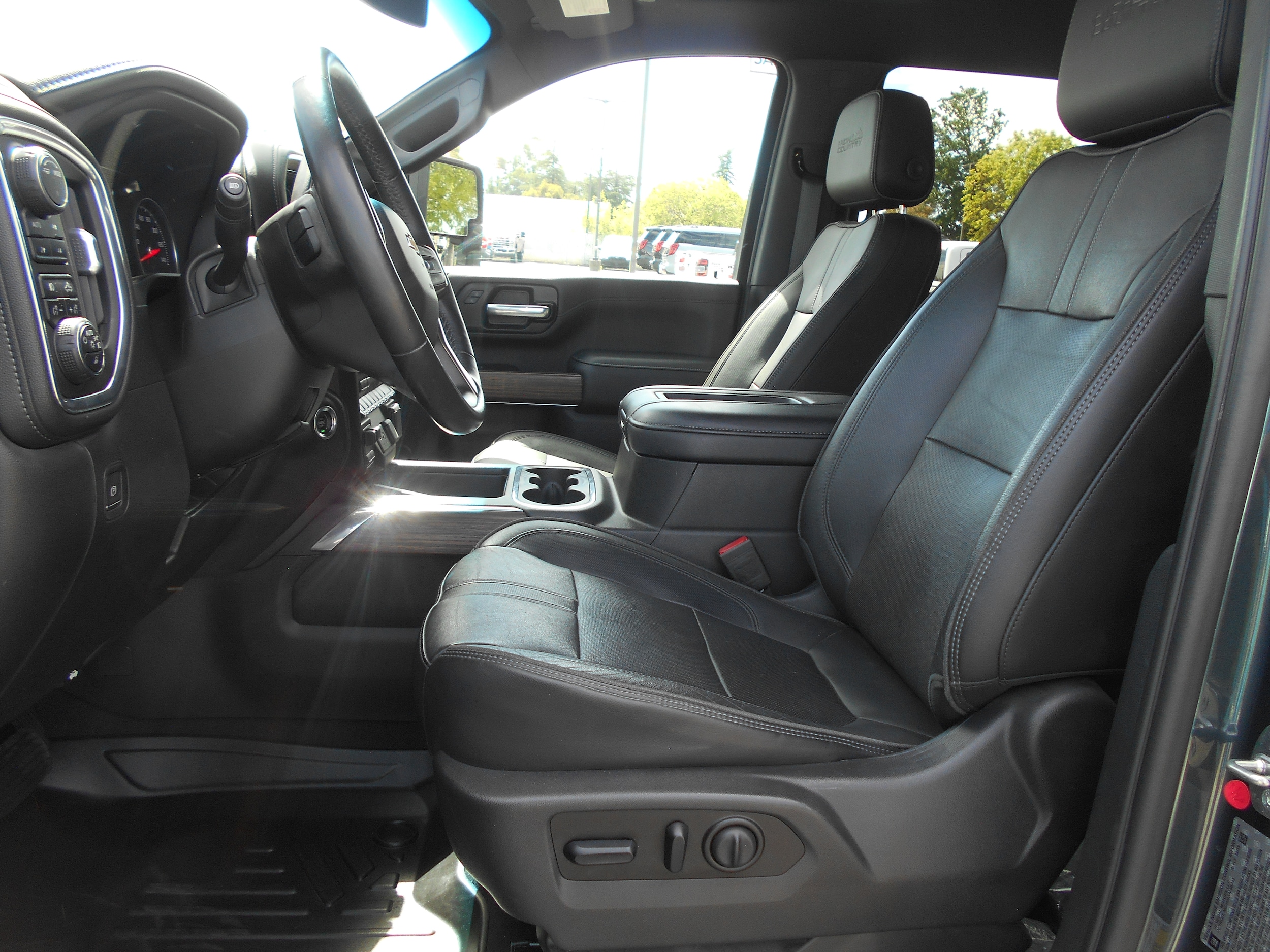 2020 Chevrolet Silverado 2500HD Leather photo 5