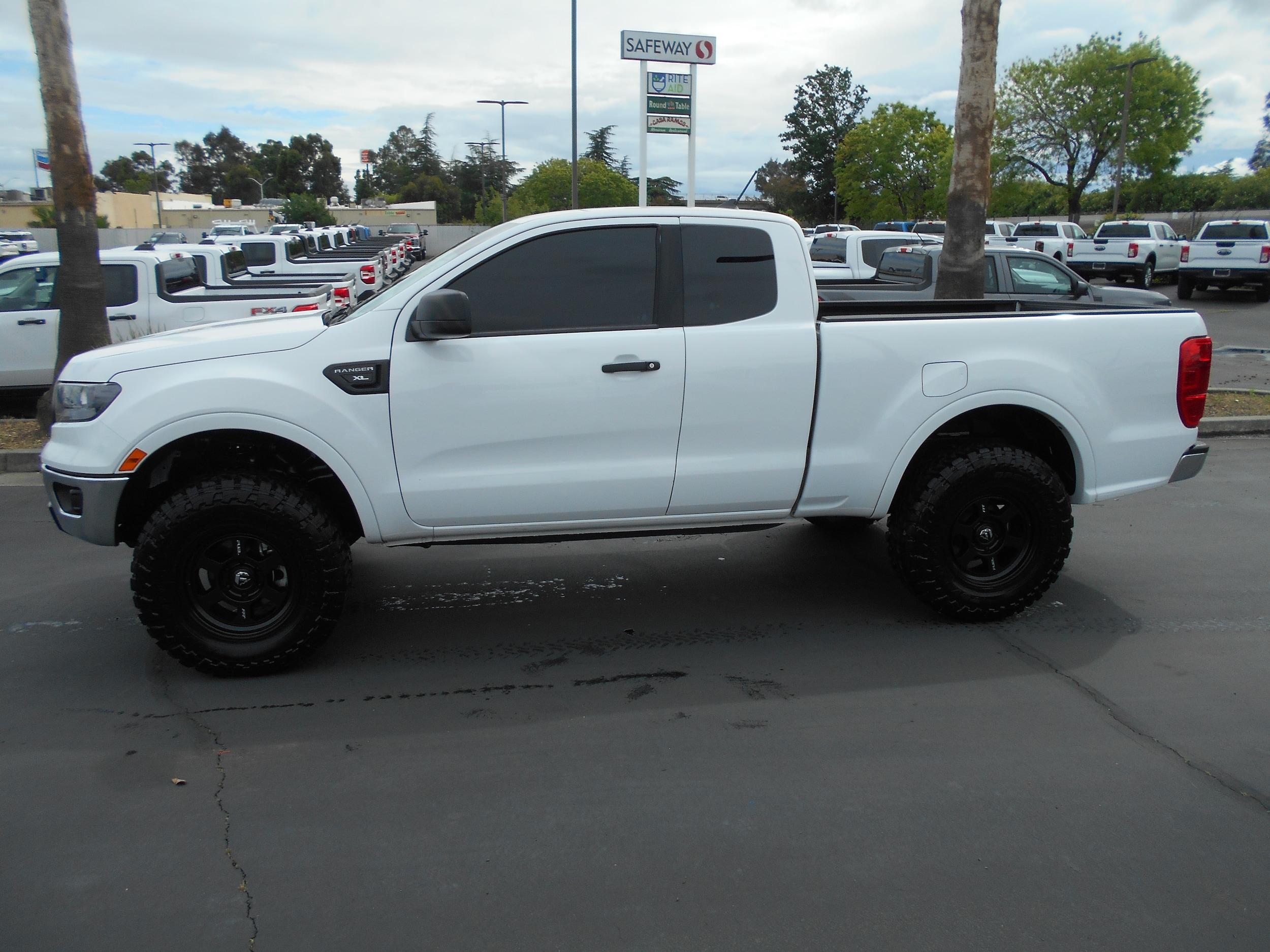 2023 Ford Ranger XL photo 2