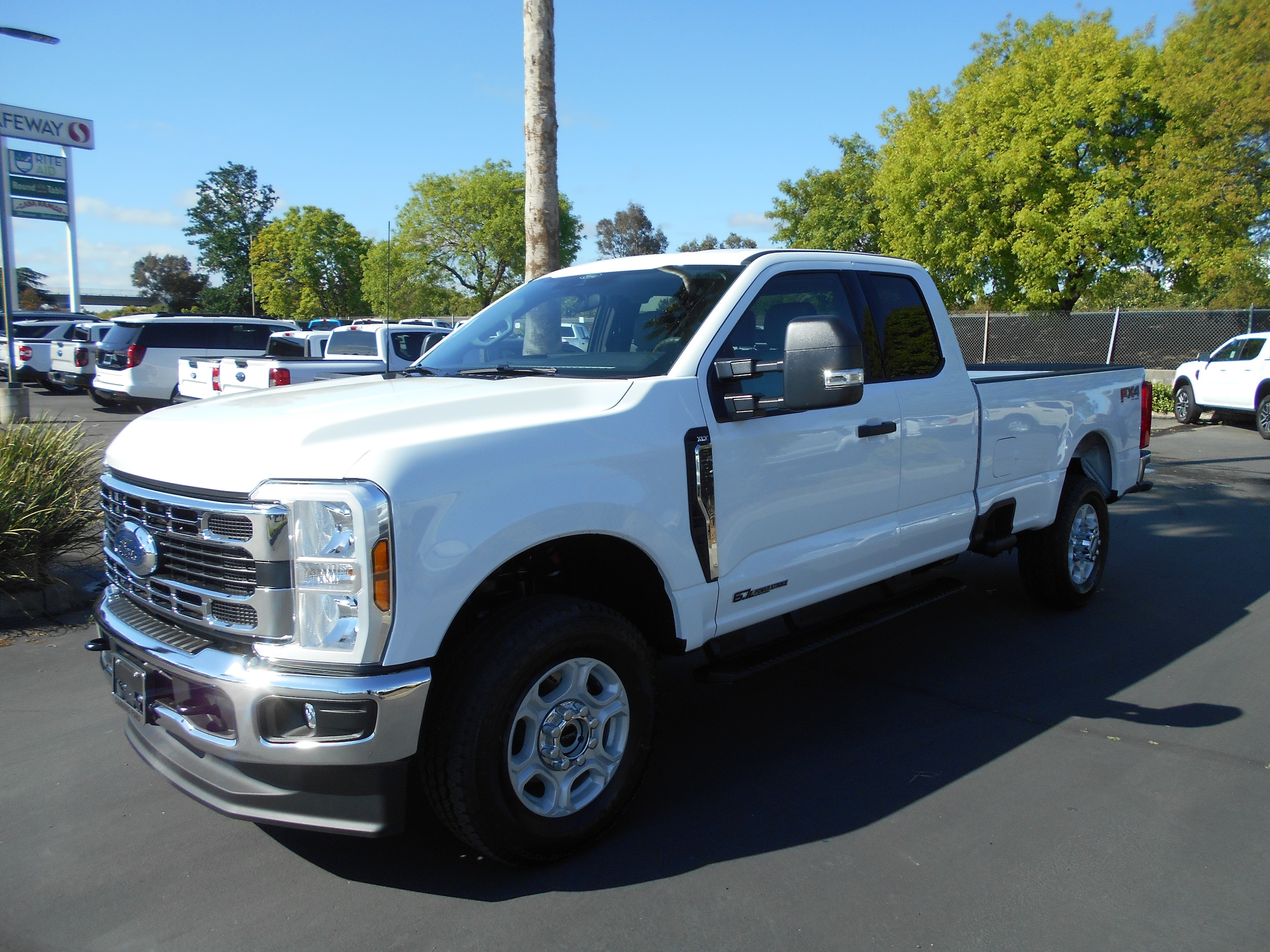 2026 Ford F-350 XLT 4x4 SuperCab 8' Box SRW's photo