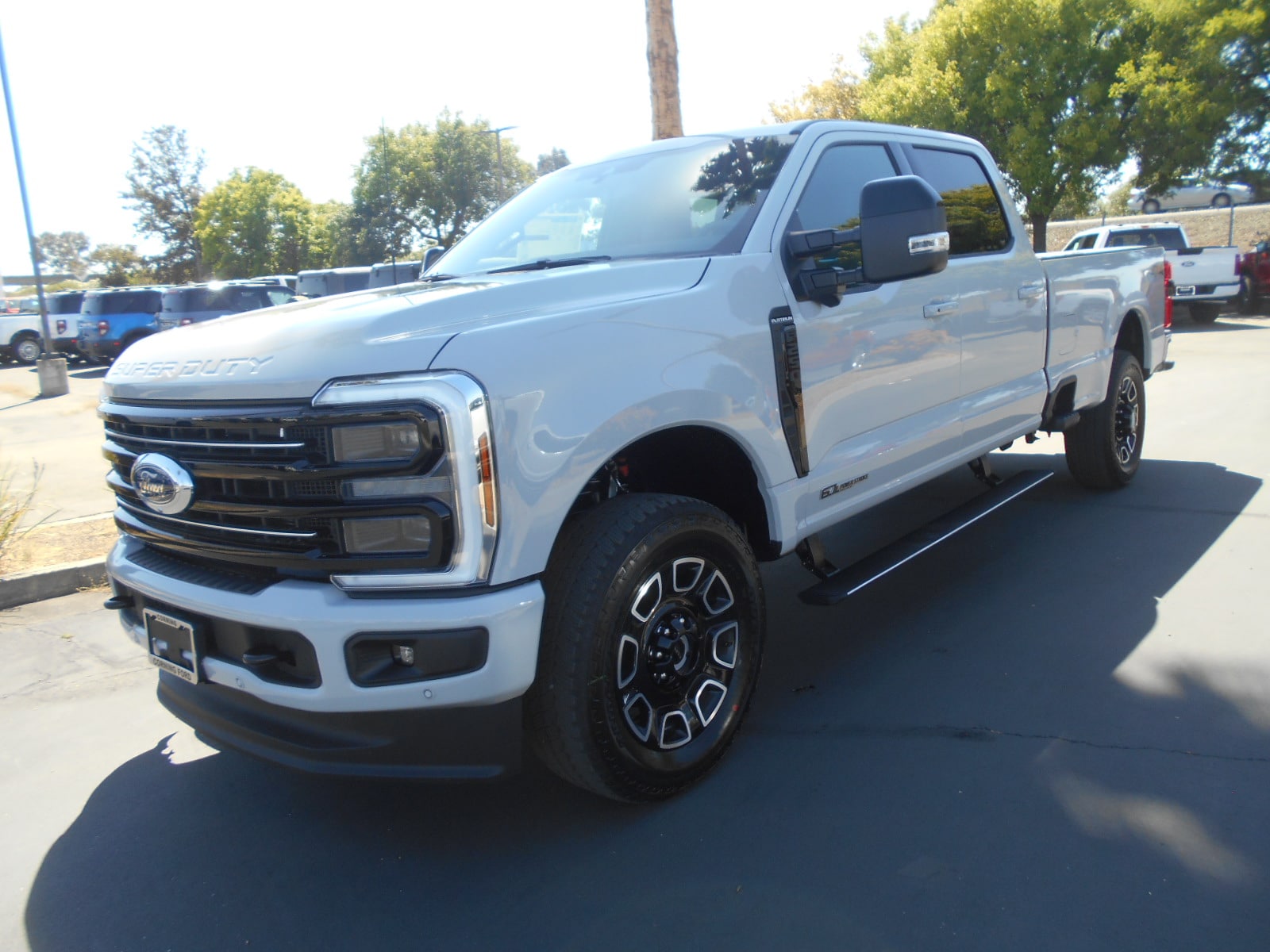 2026 Ford F-250 Super Duty Platinum's photo